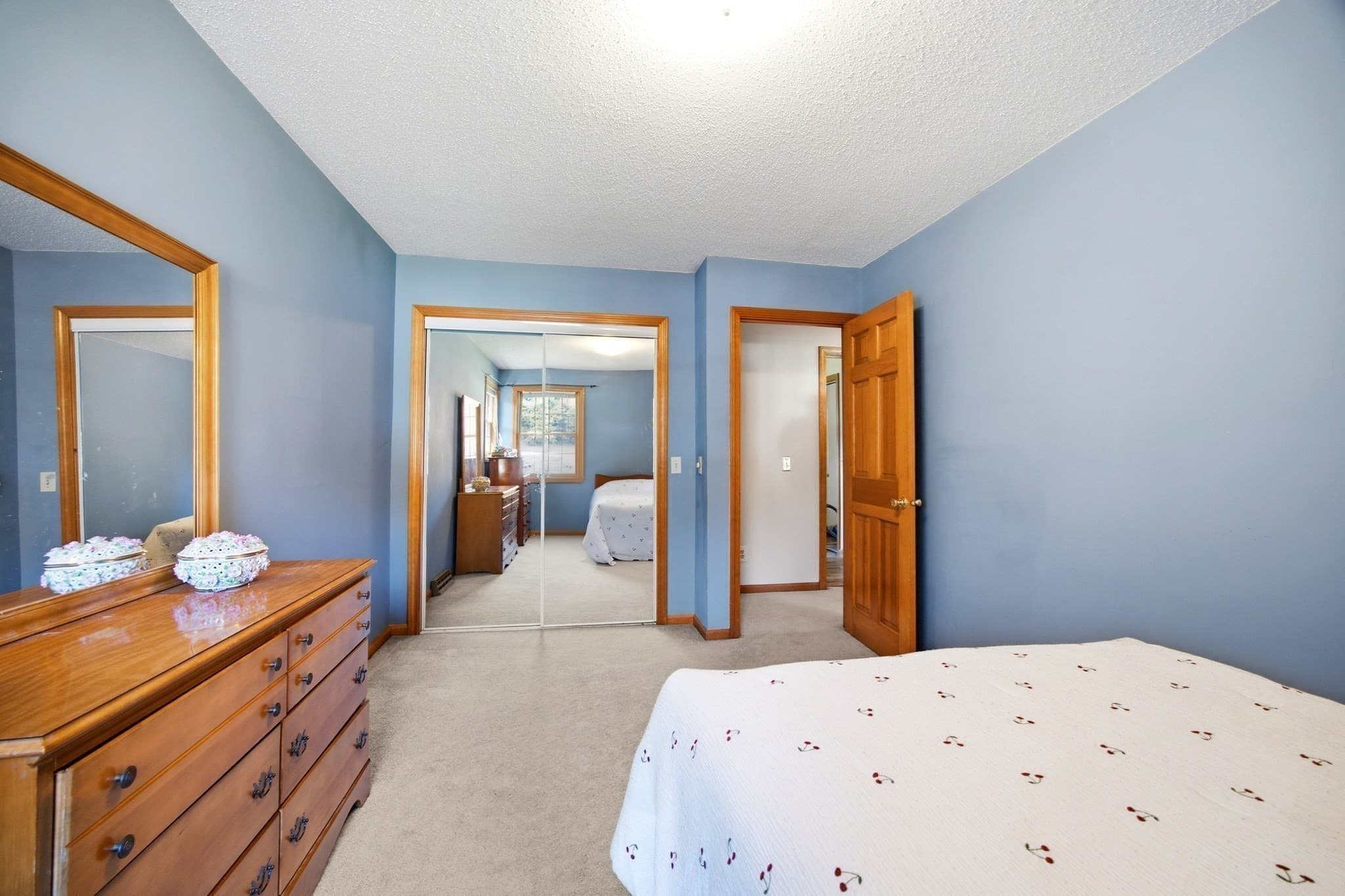 Single Family Residence at 15 Tamarack Dr, East Longmeadow MA 01028, photo 17 of 36