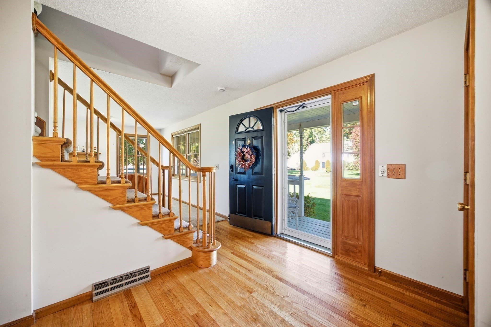 Single Family Residence at 15 Tamarack Dr, East Longmeadow MA 01028, photo 9 of 36