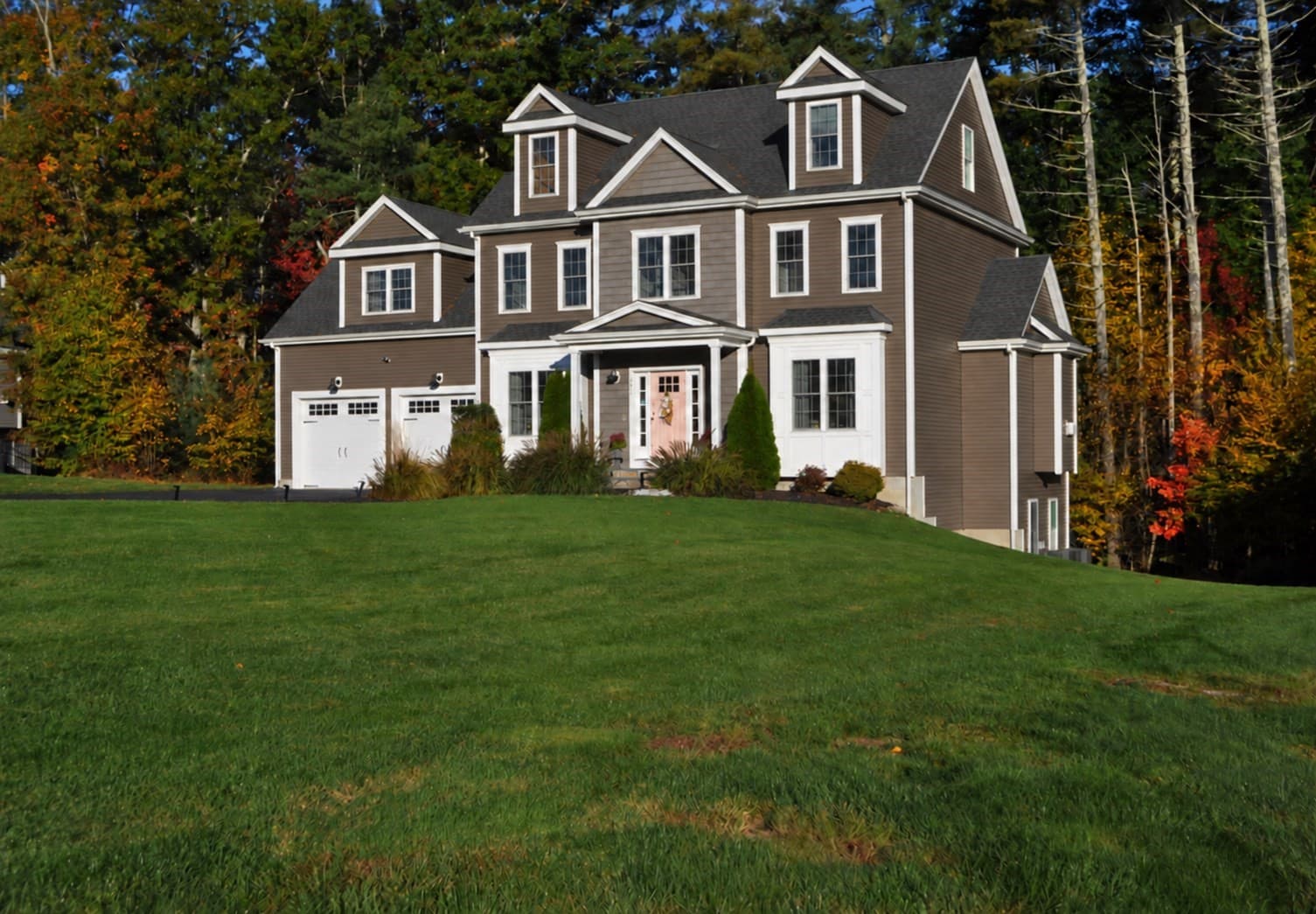 185 Hannah Dr, Northbridge MA 01588