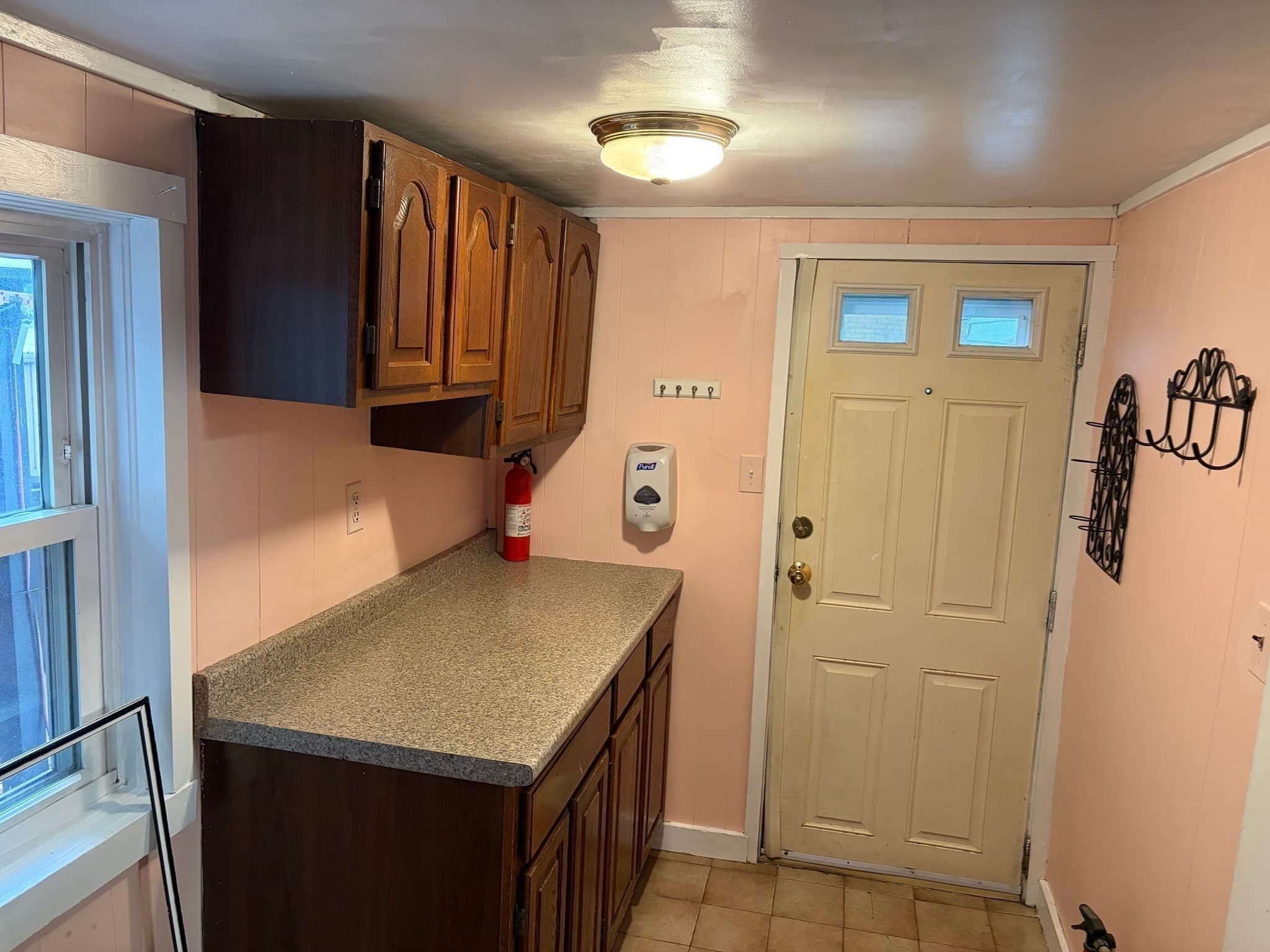 2 Family - 2 Units Up/Down at 32 Oak Street, Waltham MA 02453, Waltham, photo 10 of 14