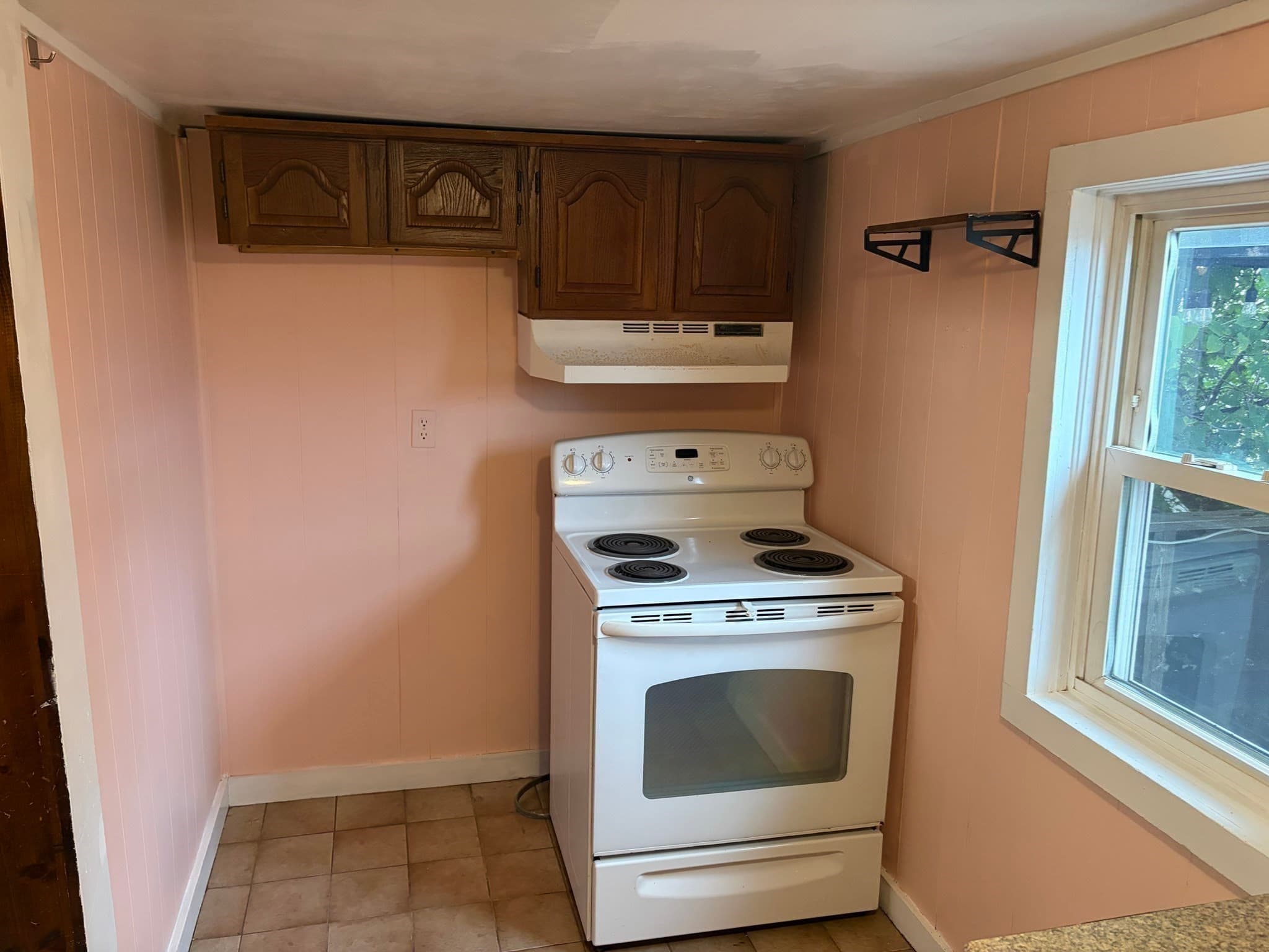2 Family - 2 Units Up/Down at 32 Oak Street, Waltham MA 02453, Waltham, photo 11 of 14