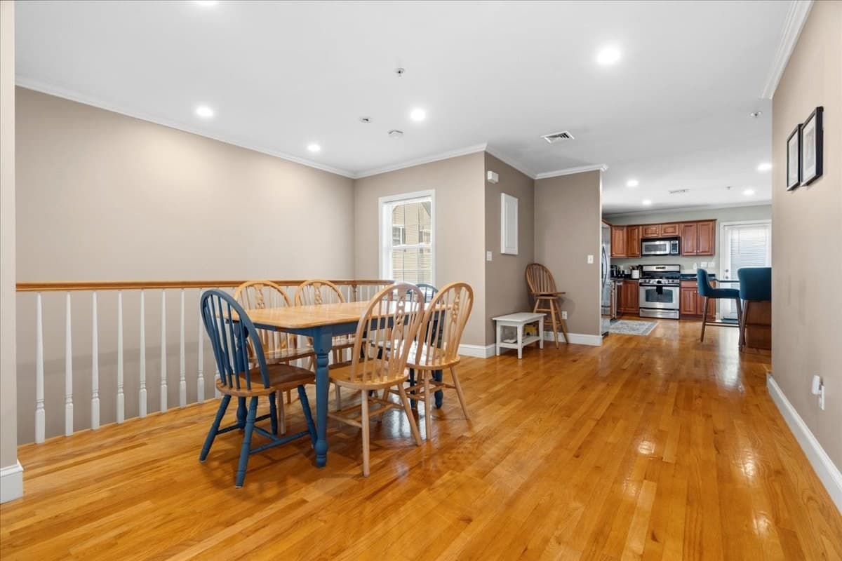 Condominium at 146 Adams Street # 2, Waltham MA 02453, Waltham, photo 5 of 26