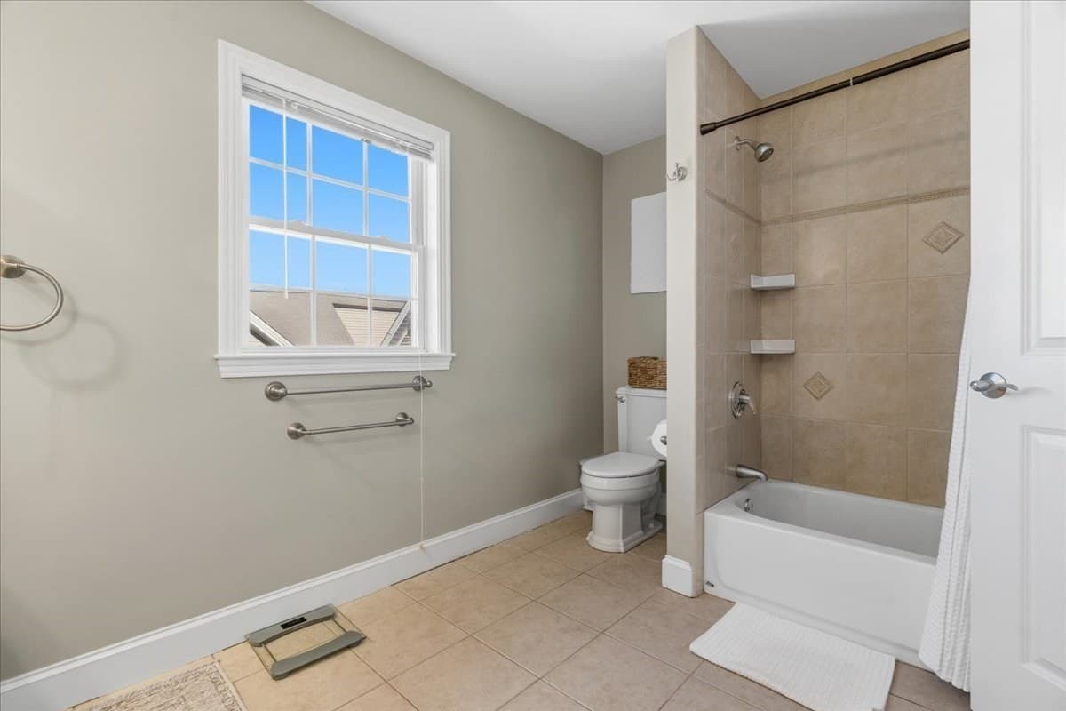 Condominium at 146 Adams Street # 2, Waltham MA 02453, Waltham, photo 9 of 26