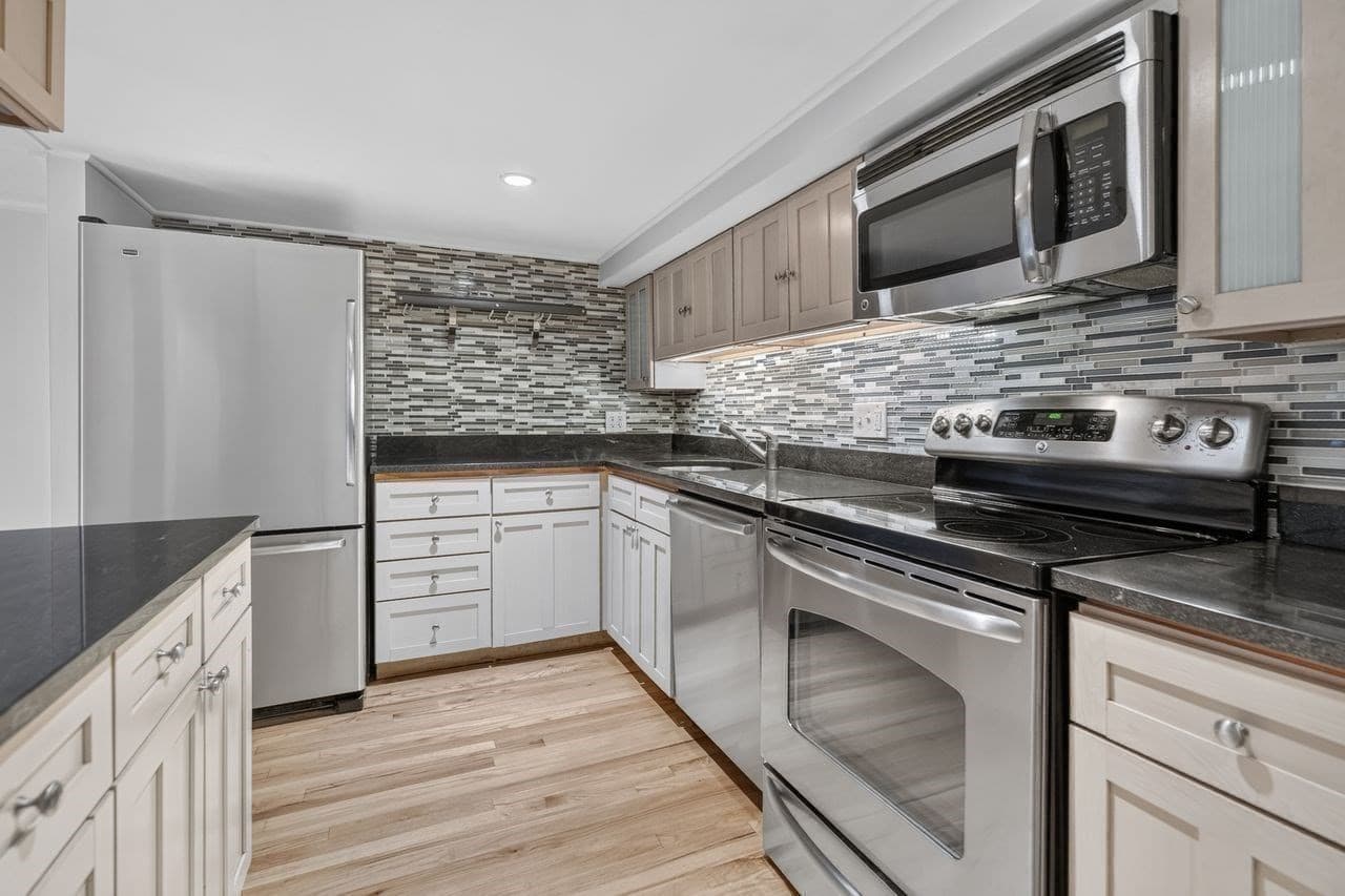 Condominium at 26 Worcester Sq. # 1, Boston MA 02118, Boston, photo 7 of 15