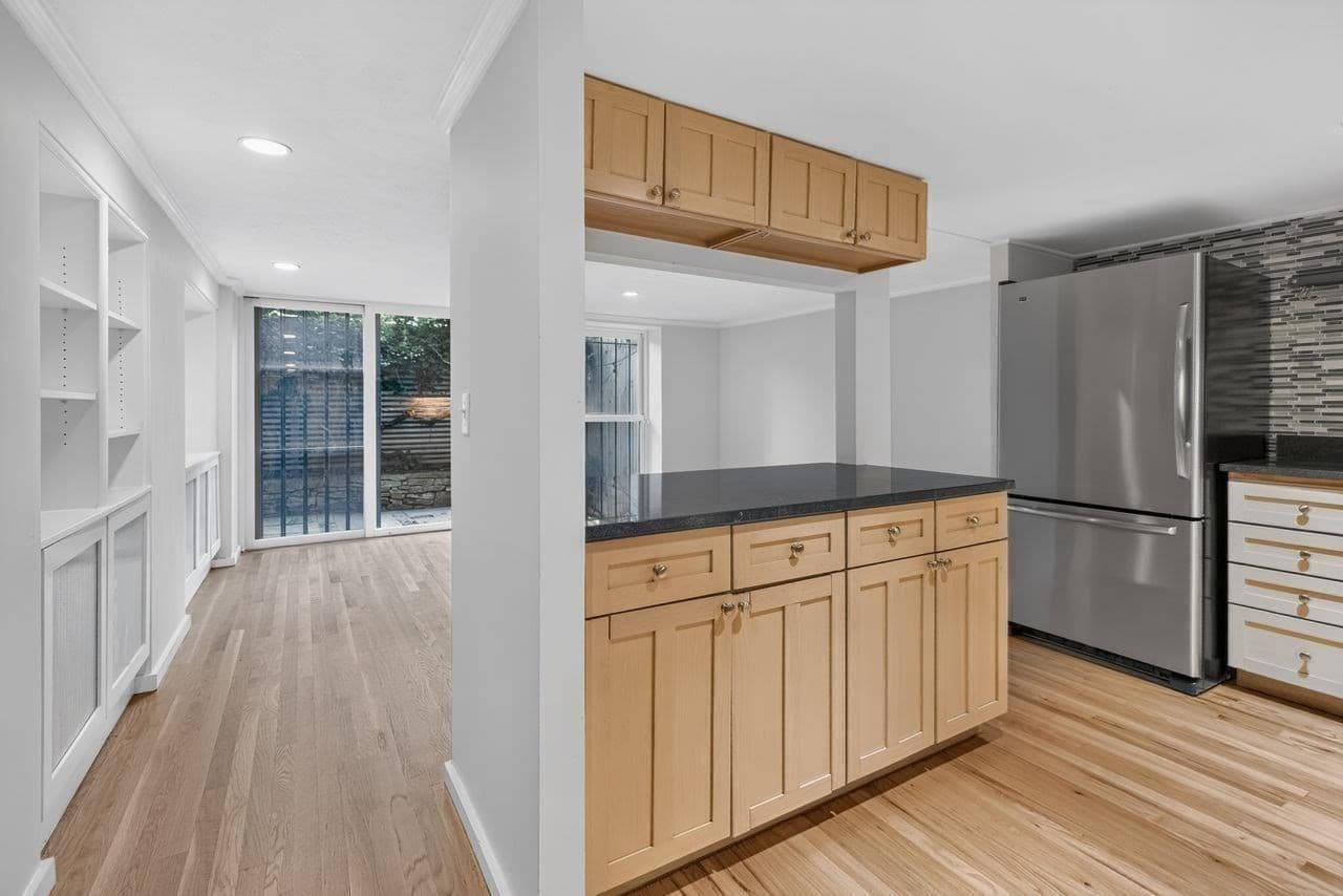 Condominium at 26 Worcester Sq. # 1, Boston MA 02118, Boston, photo 8 of 15