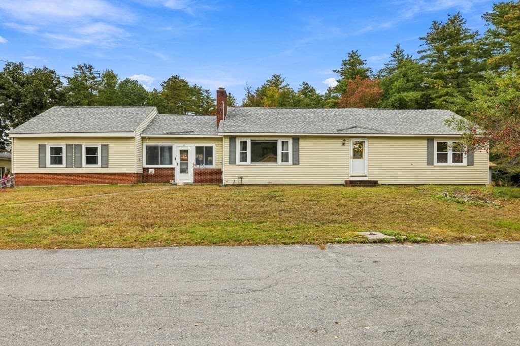 Single Family Residence at 6 Oakhurst Street, Ayer MA 01432, photo 2 of 40