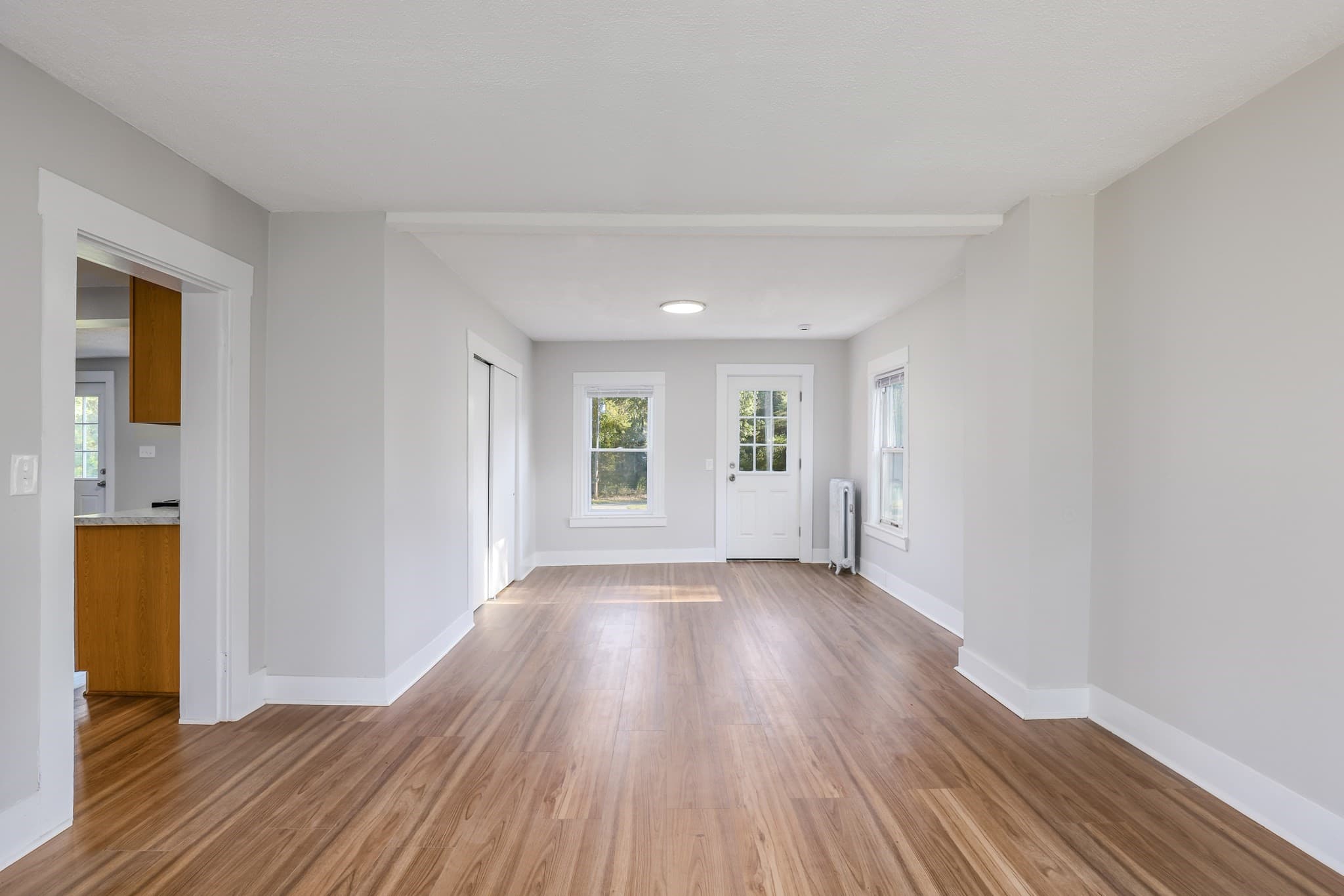 Single Family Residence at 231 Millbury St, Auburn MA 01501, Auburn, photo 5 of 42