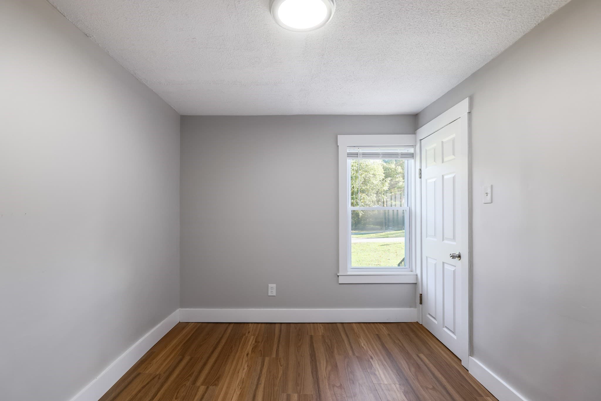 Single Family Residence at 231 Millbury St, Auburn MA 01501, Auburn, photo 10 of 42