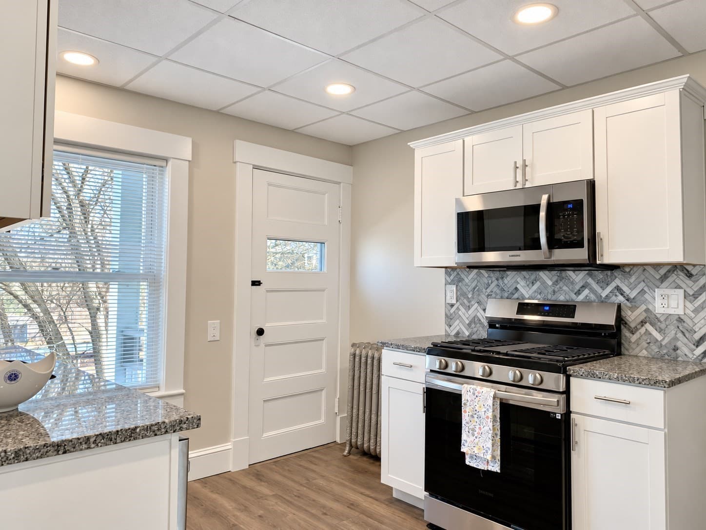 Multi Family at 139-141 Middlesex St, Chelmsford MA 01863, photo 5 of 24