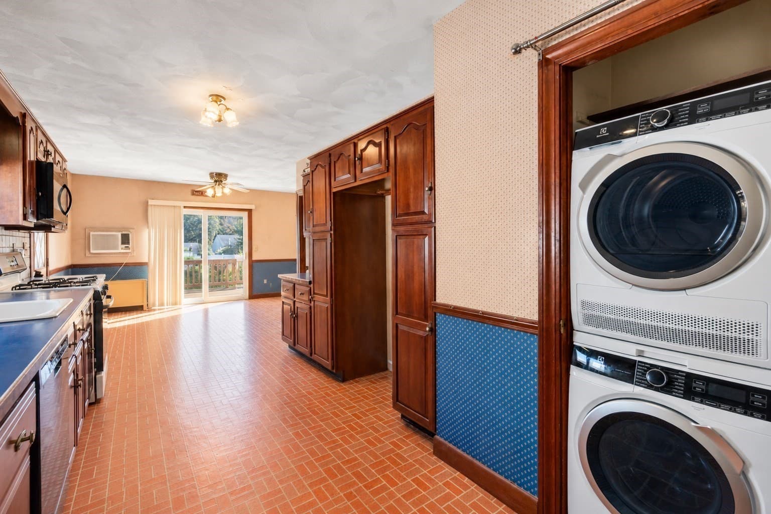 Single Family Residence at 148 Wilson Ave, Quincy MA 02170, Quincy, photo 14 of 33