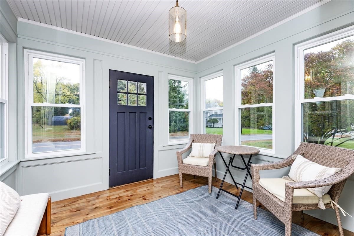 Single Family Residence at 137 Hampshire Rd, Methuen MA 01844, photo 3 of 42