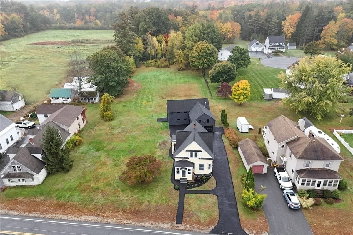 Single Family Residence at 137 Hampshire Rd, Methuen MA 01844, photo 40 of 42