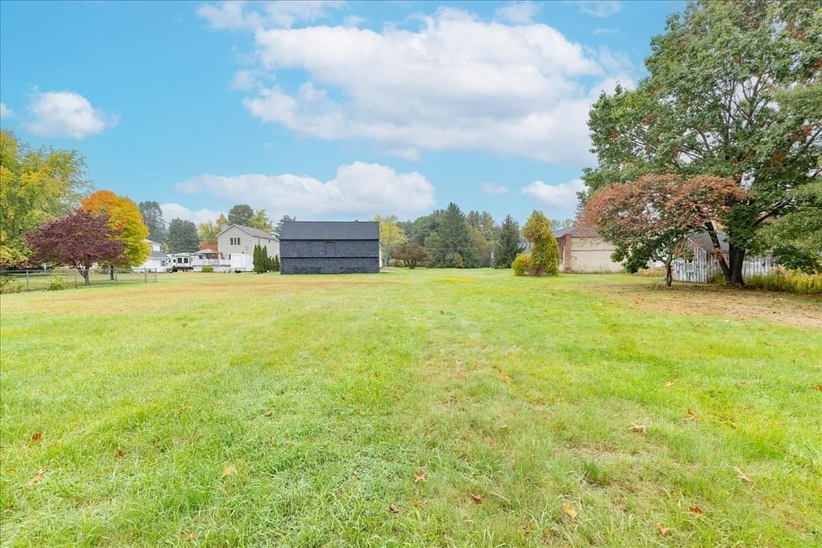 Single Family Residence at 137 Hampshire Rd, Methuen MA 01844, photo 39 of 42