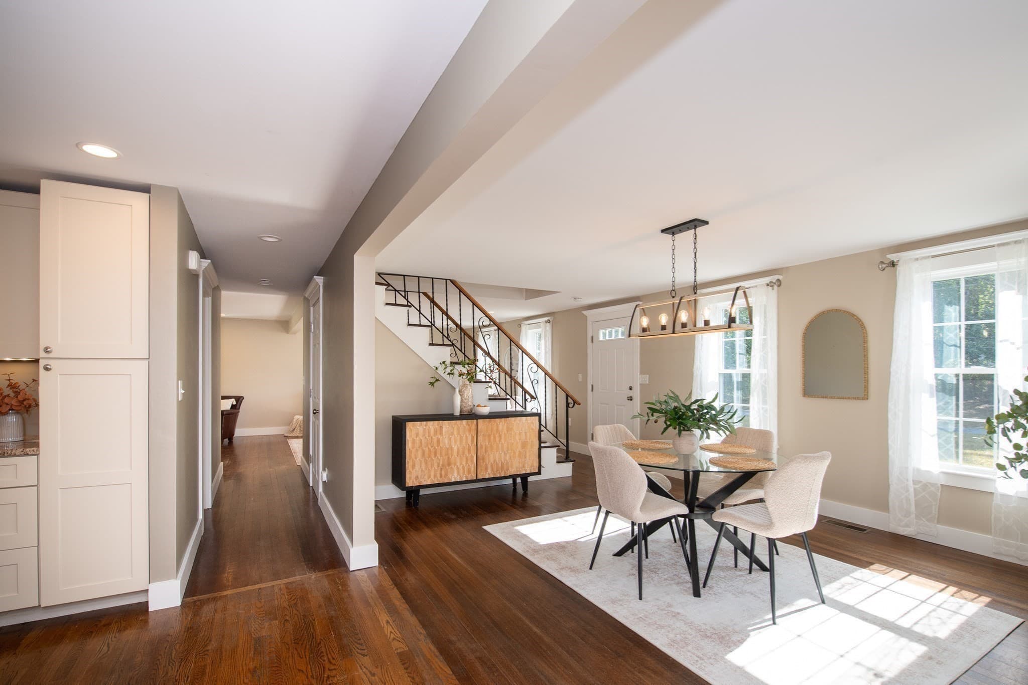 Single Family Residence at 46 Bennett Rd, Rochester MA 02770, photo 7 of 33