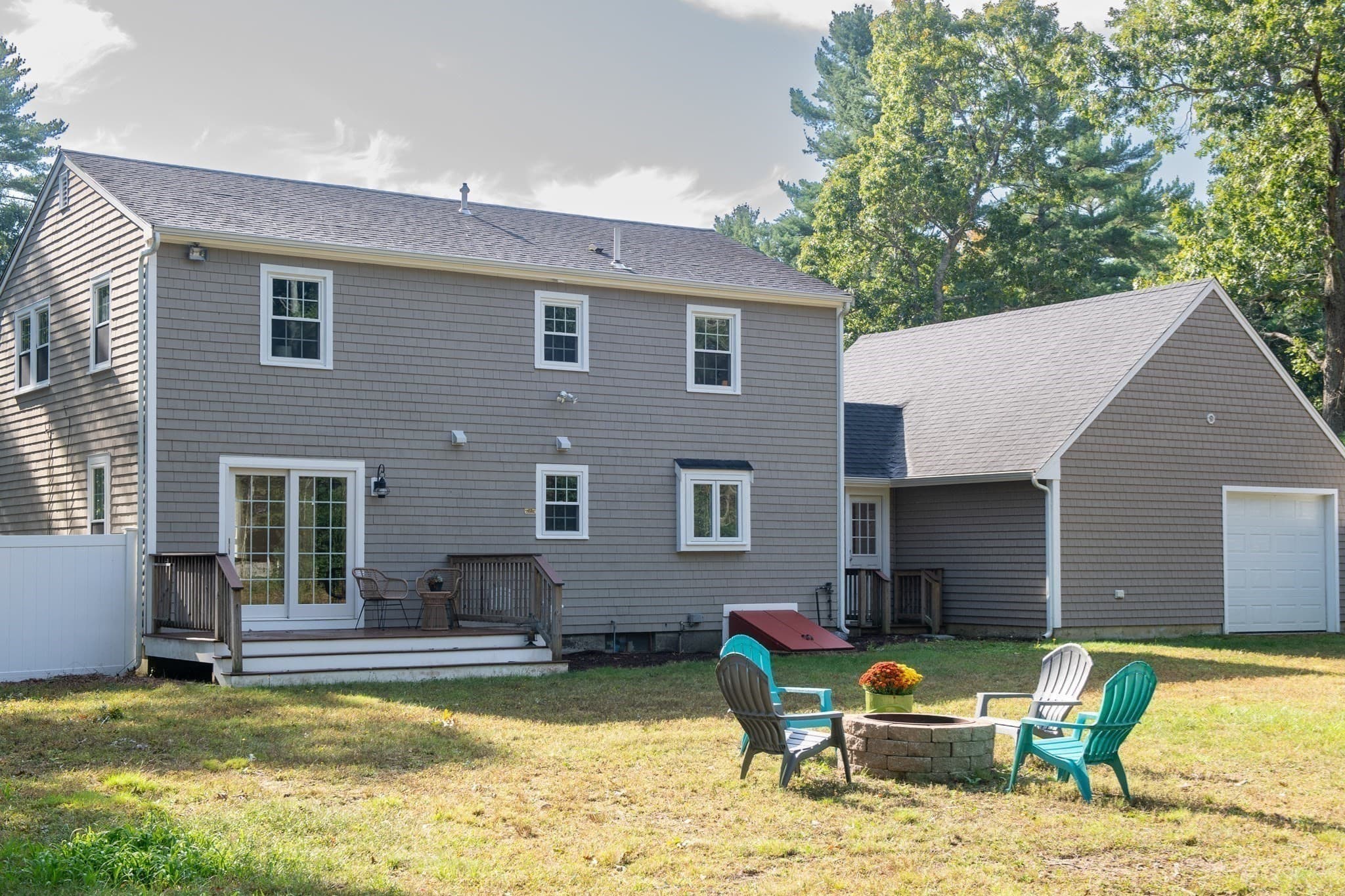 Single Family Residence at 46 Bennett Rd, Rochester MA 02770, photo 32 of 33