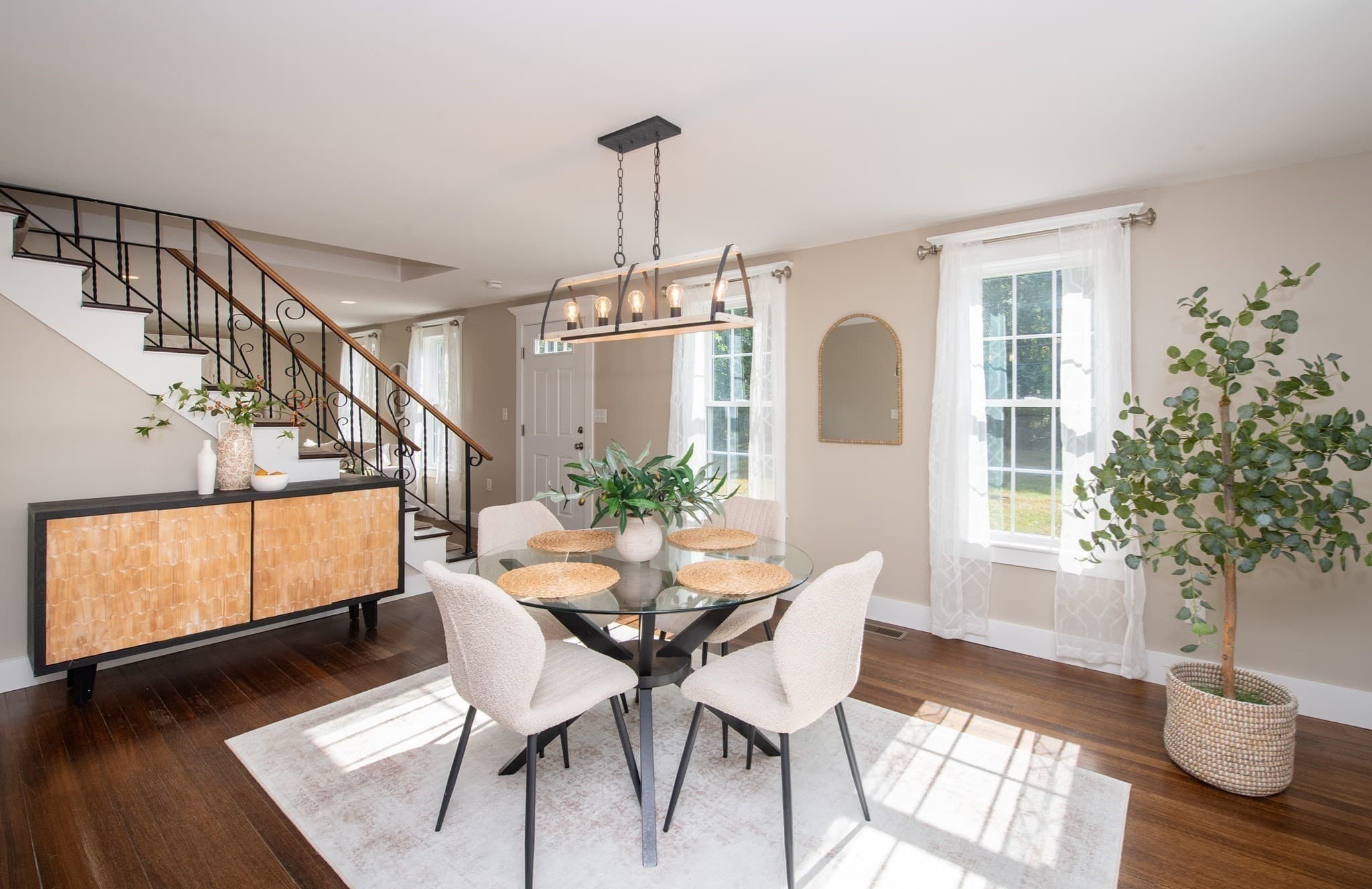 Single Family Residence at 46 Bennett Rd, Rochester MA 02770, photo 9 of 33
