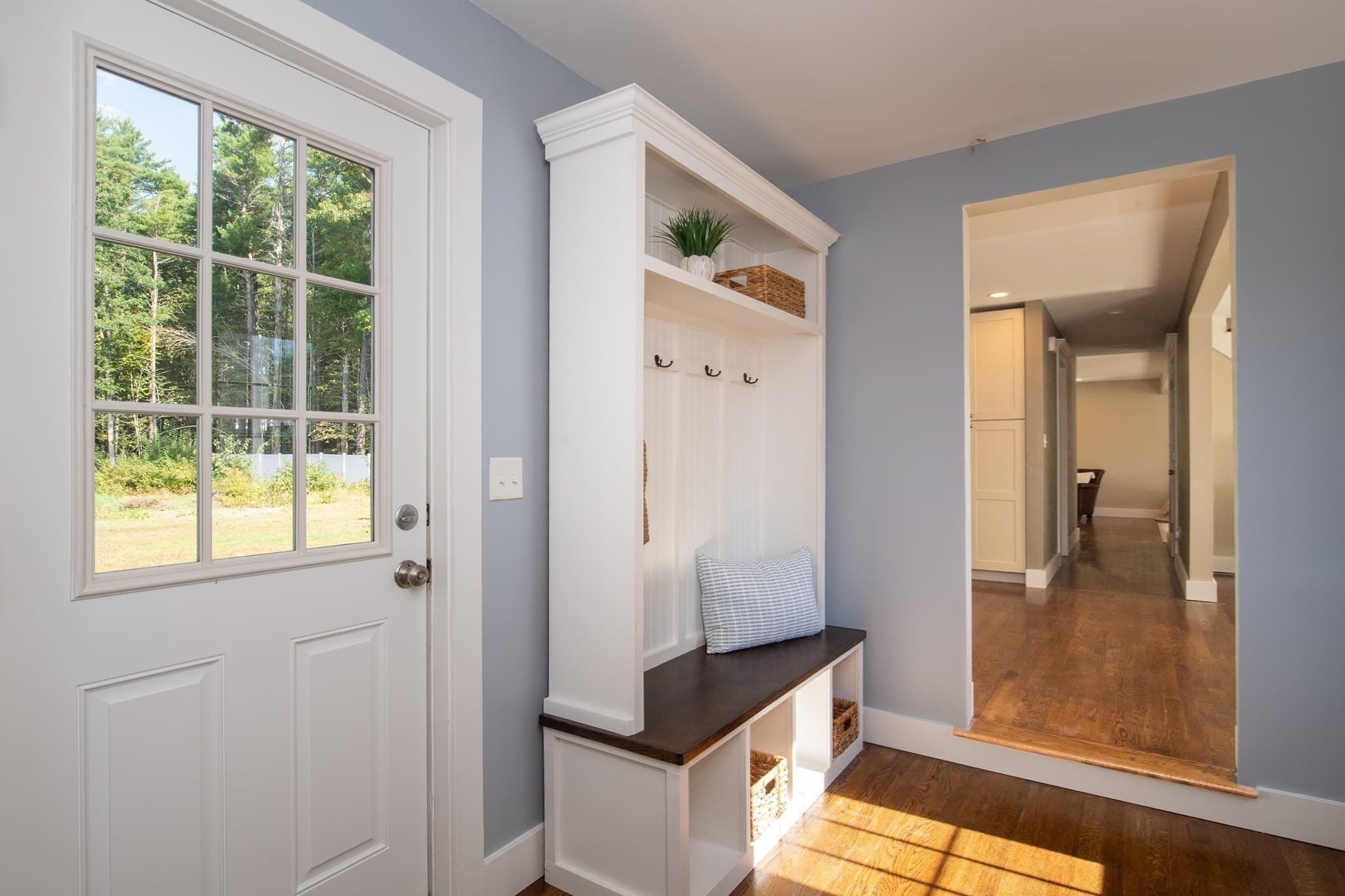 Single Family Residence at 46 Bennett Rd, Rochester MA 02770, photo 4 of 33