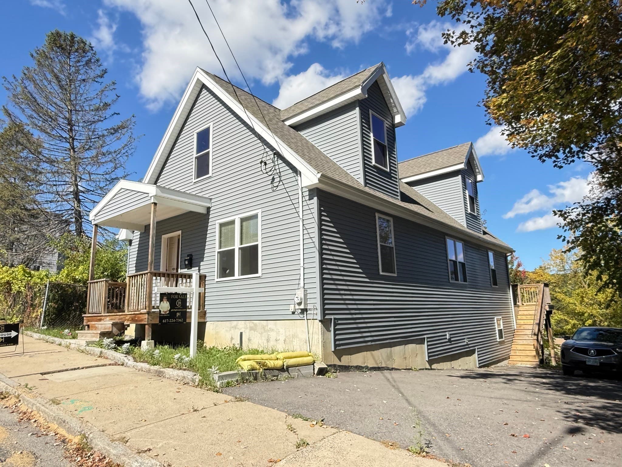 Single Family Residence at 22 Plymouth St, Fitchburg MA 01420, Fitchburg, photo 3 of 26