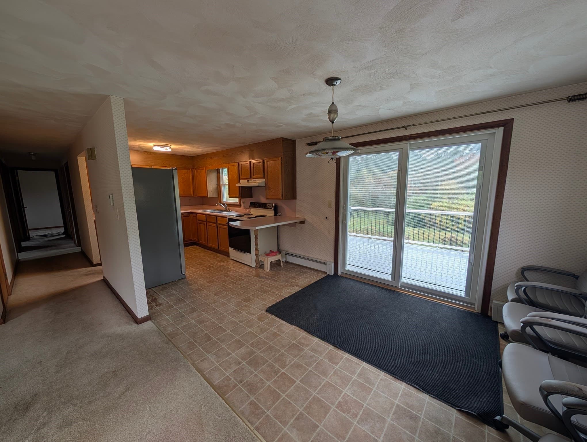 Single Family Residence at 139 Charlton St, Oxford MA 01540, Oxford, photo 6 of 32