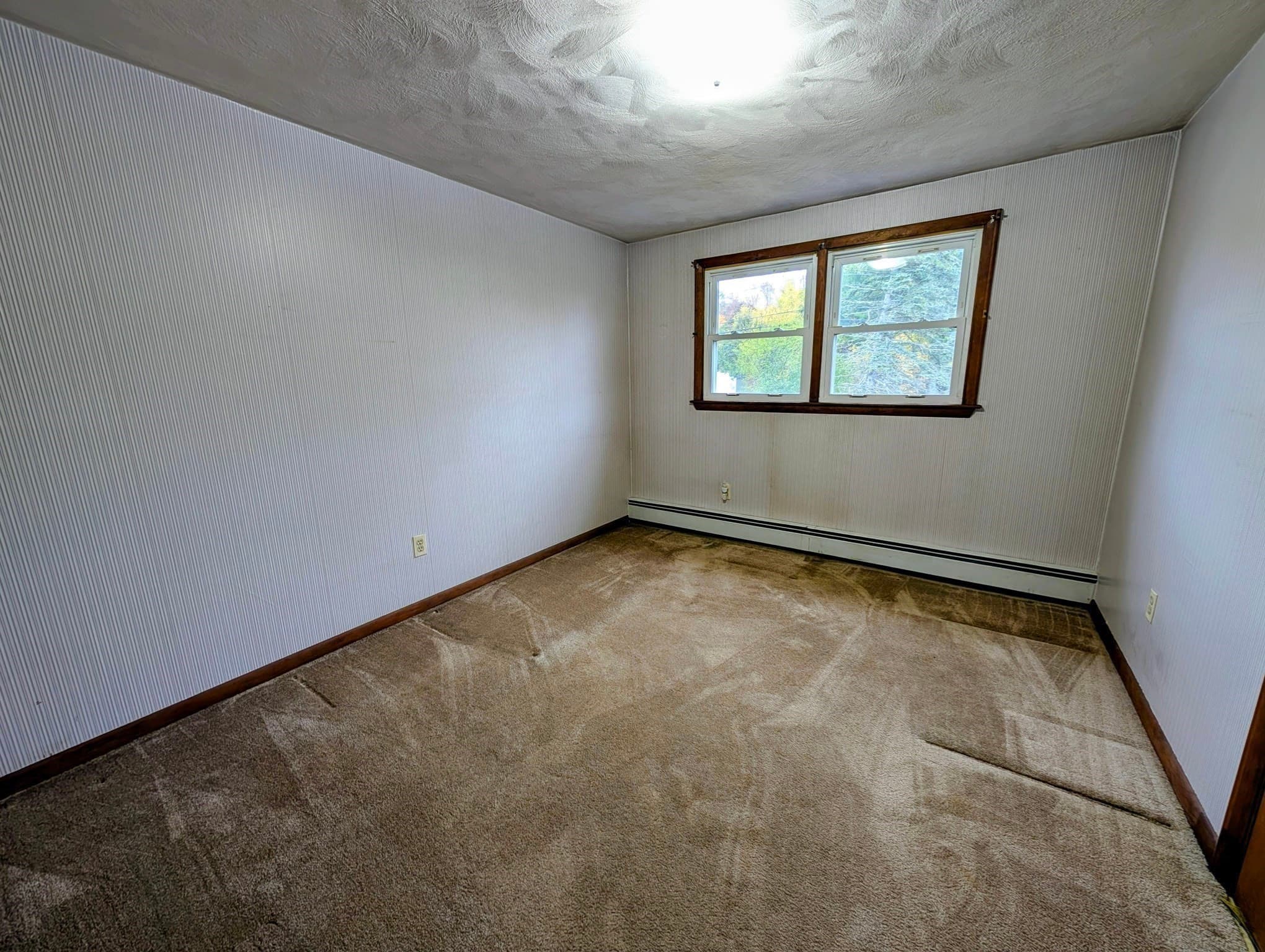 Single Family Residence at 139 Charlton St, Oxford MA 01540, Oxford, photo 16 of 32