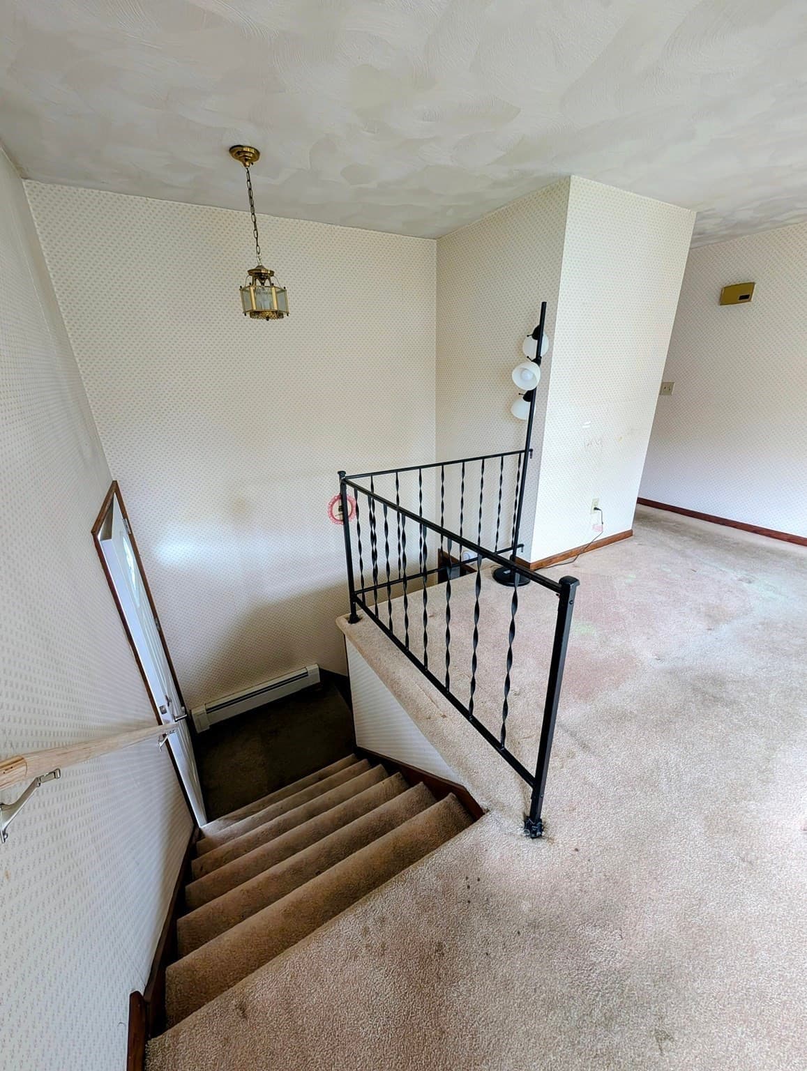 Single Family Residence at 139 Charlton St, Oxford MA 01540, Oxford, photo 21 of 32
