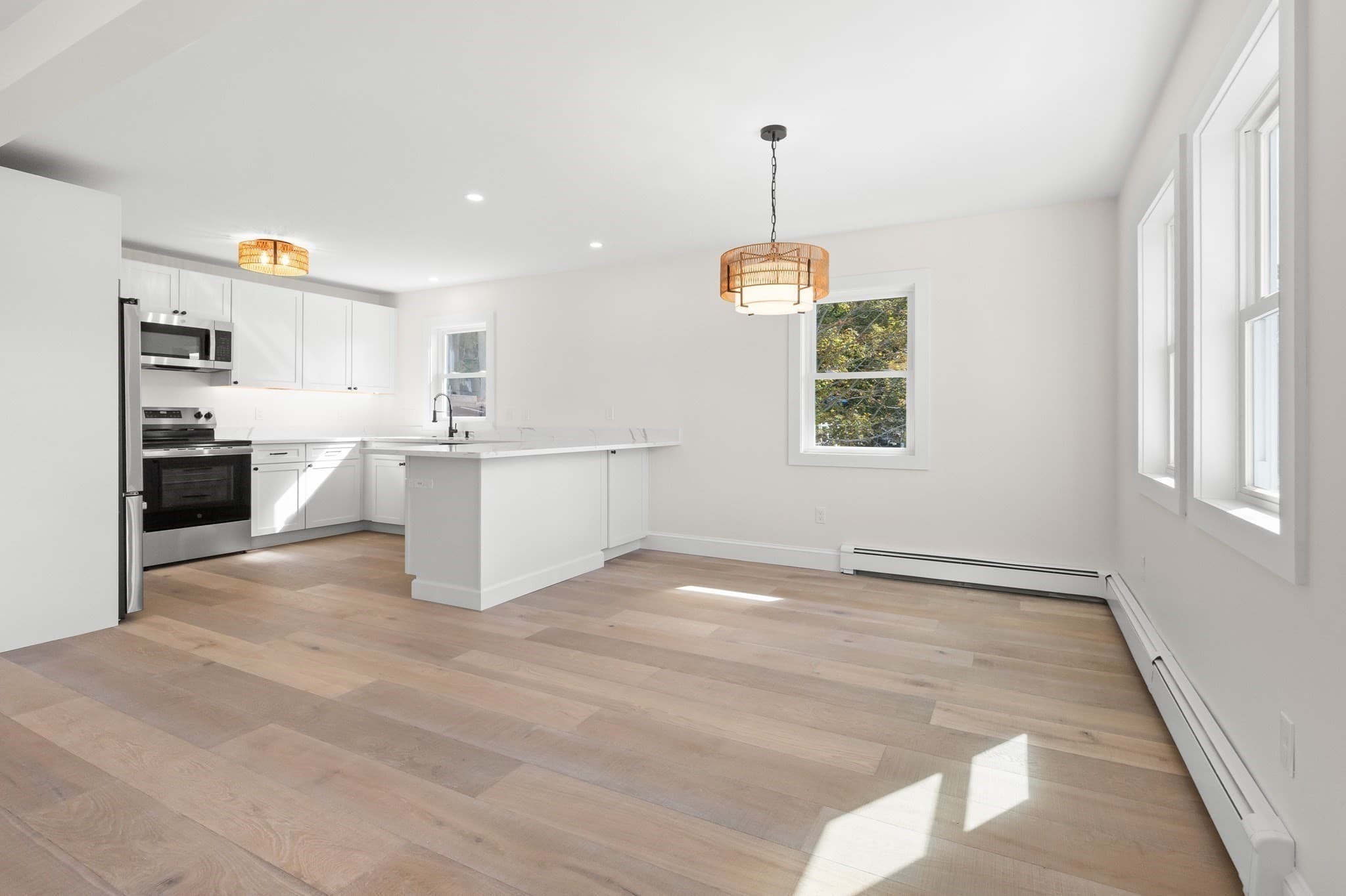 Condominium at 16 Reynard Street # 1, Gloucester MA 01930, photo 6 of 31