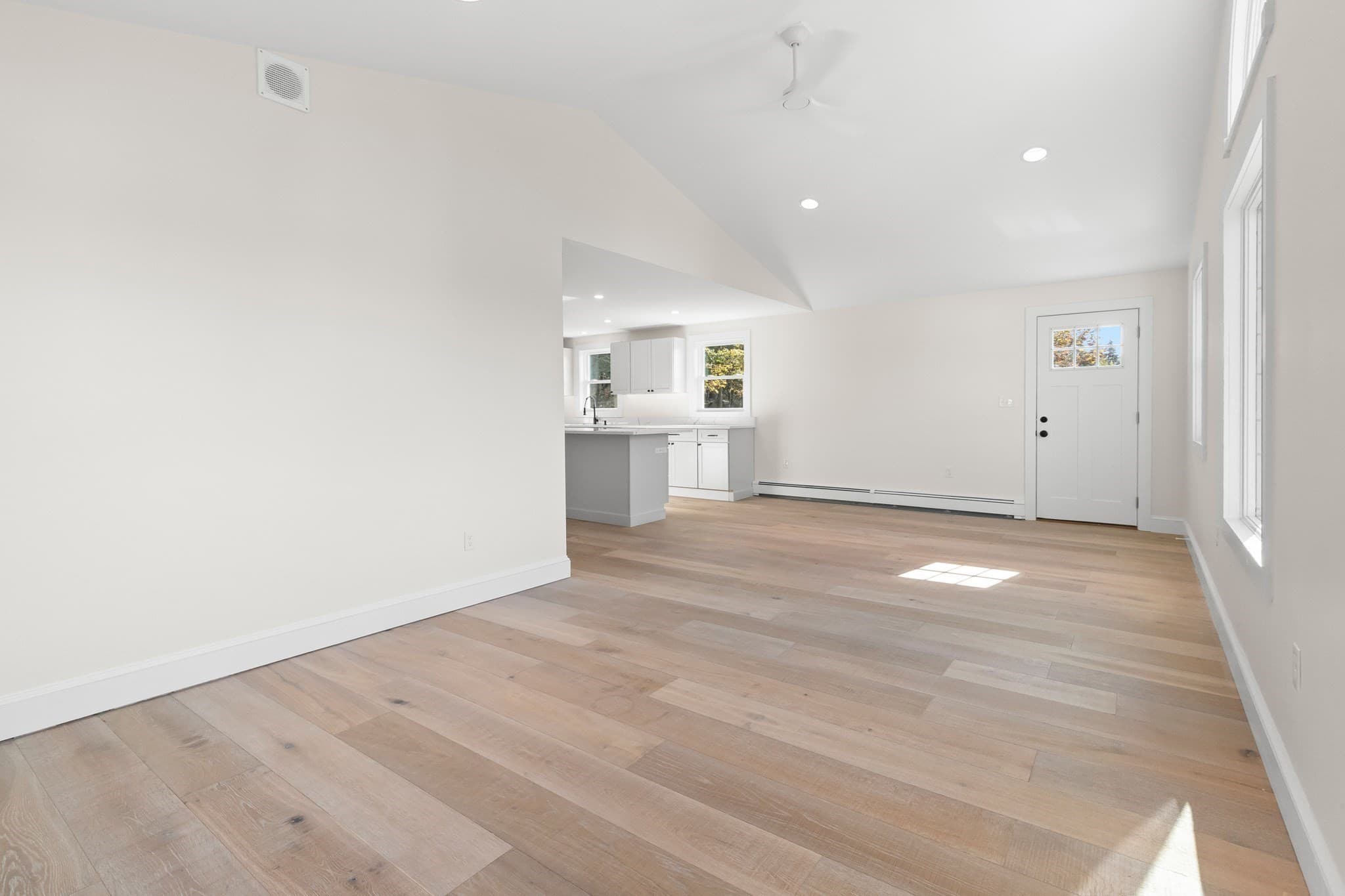 Condominium at 16 Reynard Street # 2, Gloucester MA 01930, photo 11 of 36