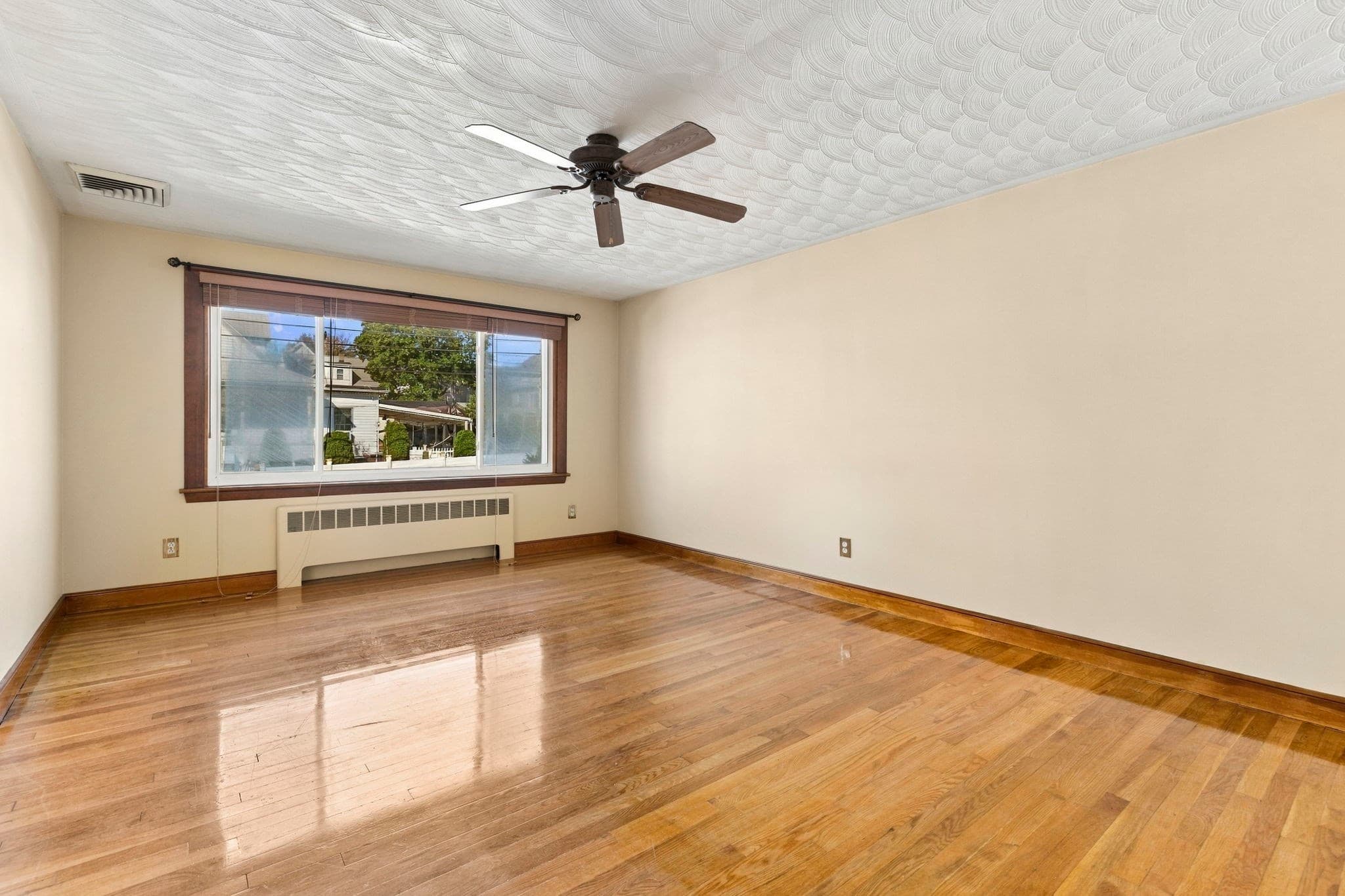 Single Family Residence at 31 Furness Street, Revere MA 02151, Revere, photo 3 of 40