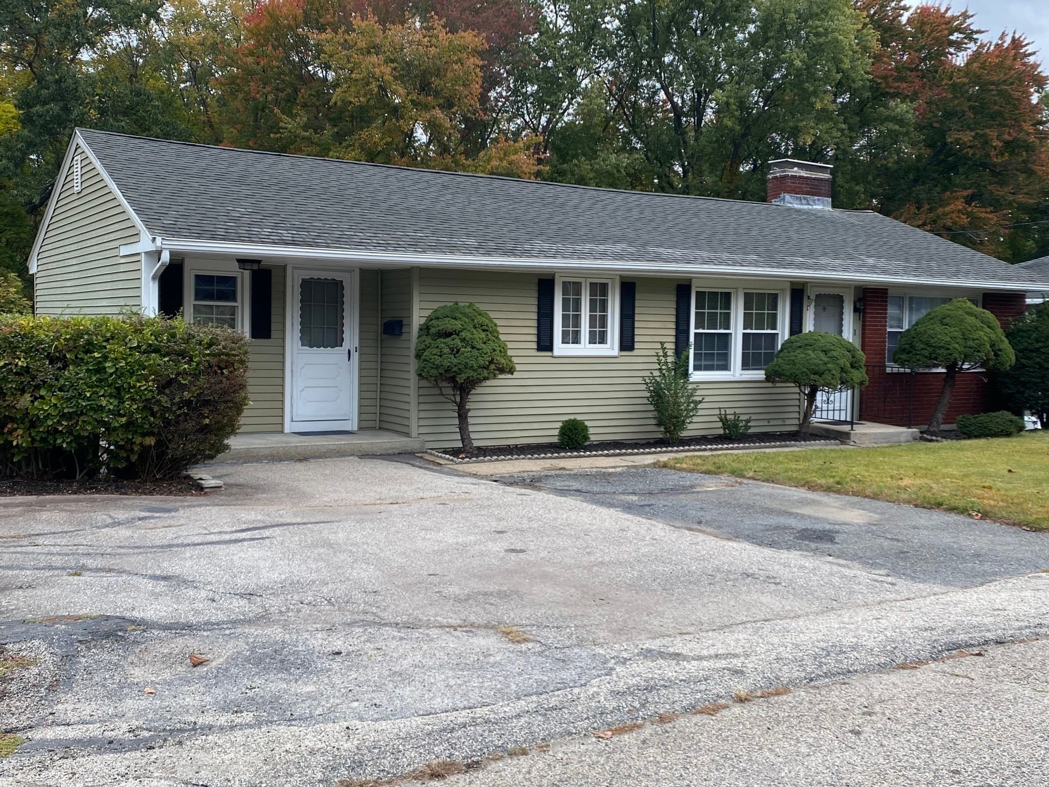 Single Family Residence at 1 Pearl St, Auburn MA 01501, Auburn, photo 2 of 26