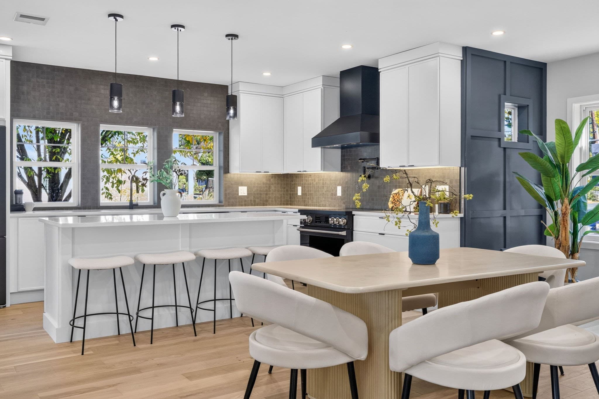 Condominium at 60 Chandler Street # 60, Arlington MA 02474, Arlington, photo 3 of 42