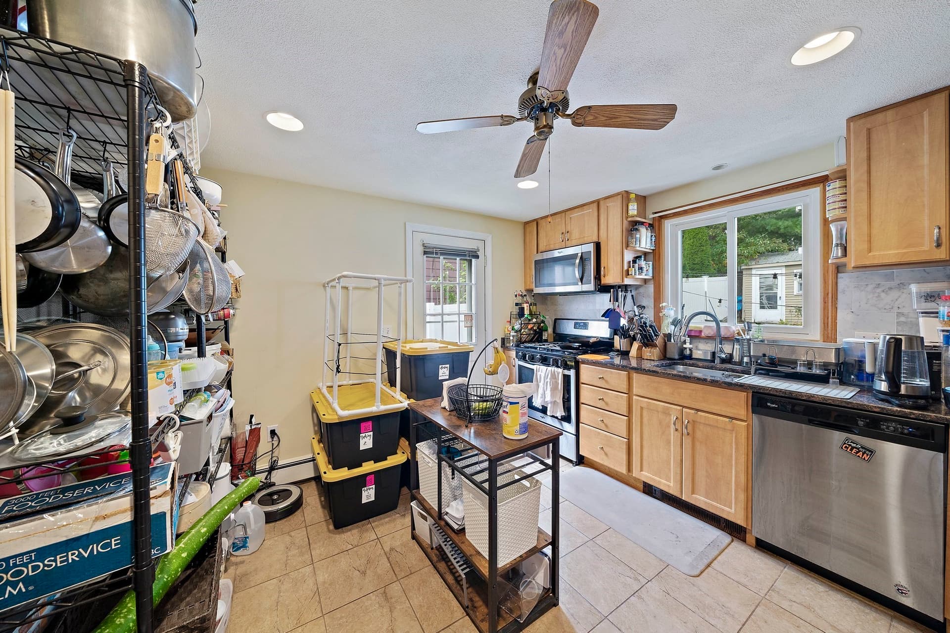 Single Family Residence at 65 Hawthorne Rd, Waltham MA 02451, photo 3 of 27