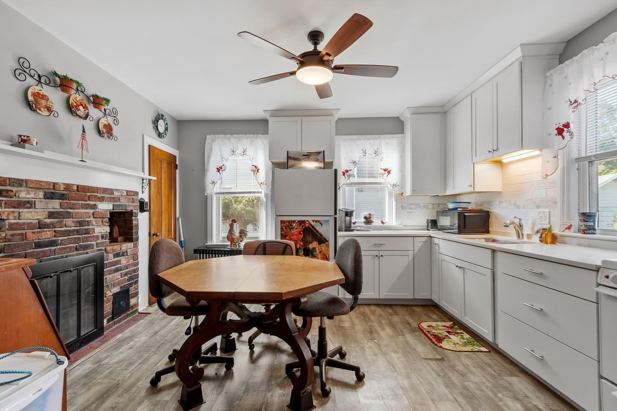 Single Family Residence at 94 School Street, Manchester MA 01944, photo 5 of 15