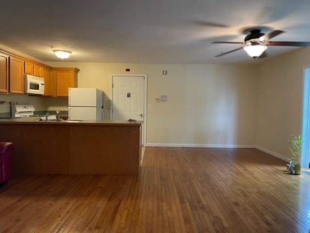 Apartment at 1 Fay St # 4, Worcester MA 01604, photo 2 of 4