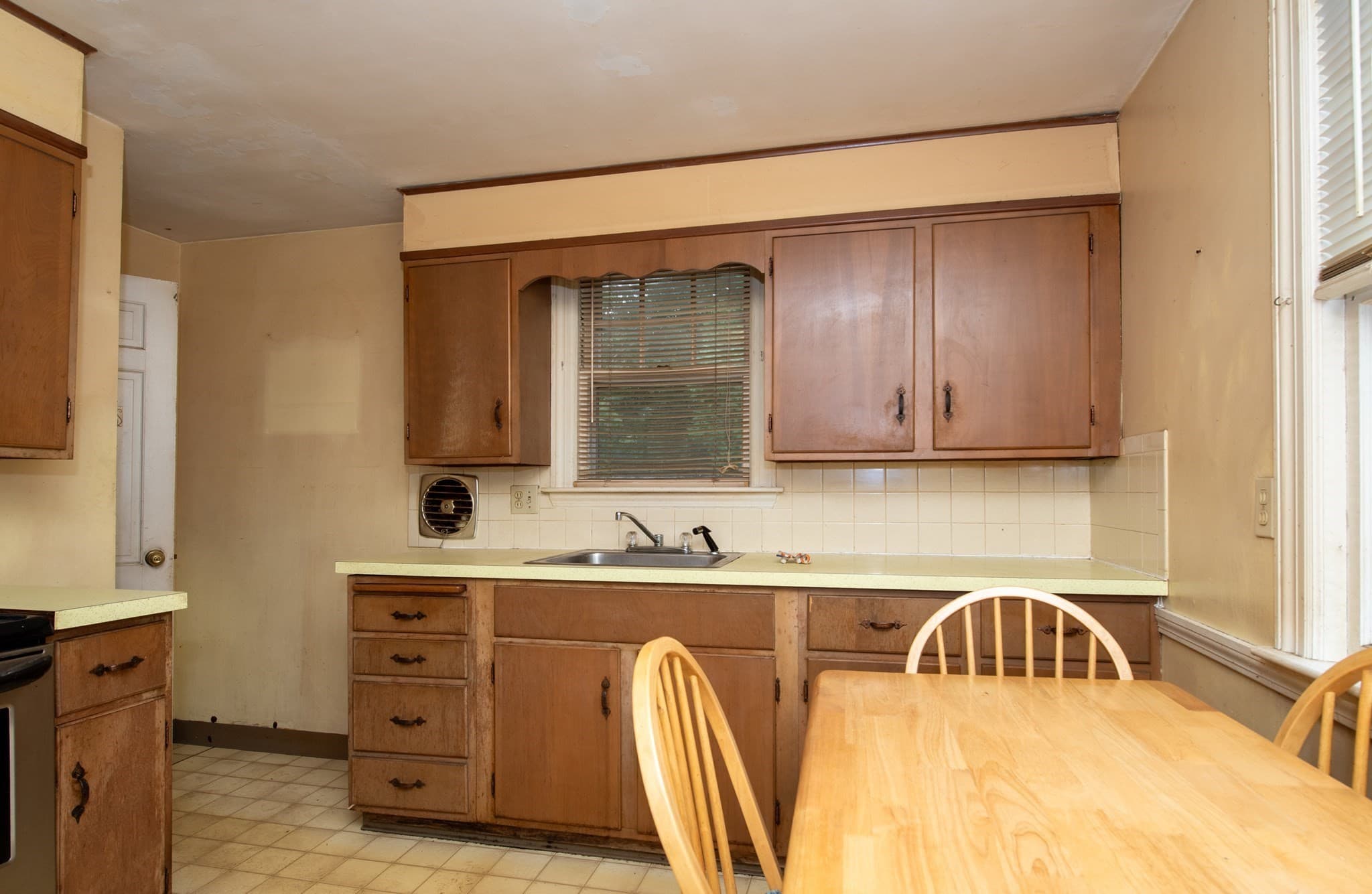 Single Family Residence at 477 Teaticket Highway, Falmouth MA 02536, photo 5 of 16