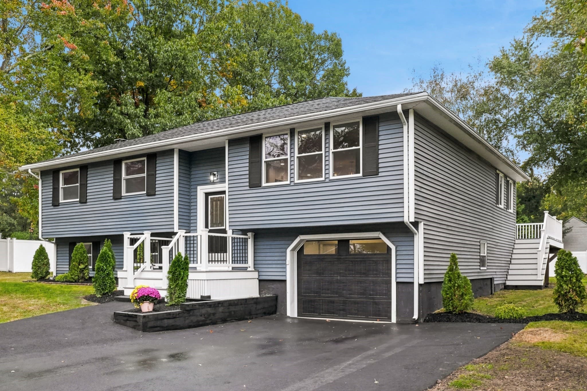 26 Meadow Dr, Middleton MA 01949