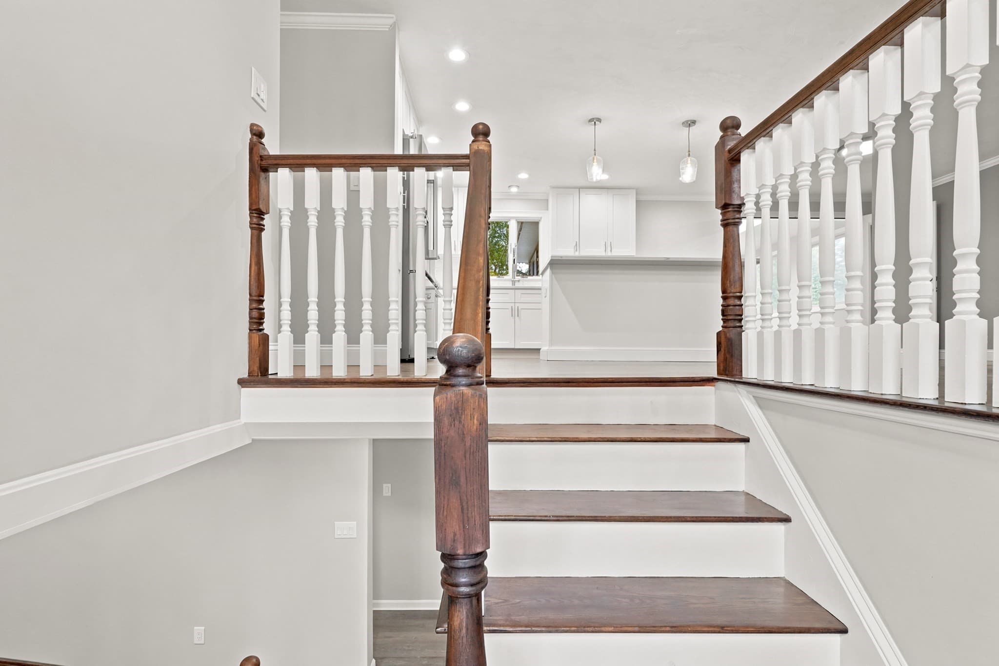 Single Family Residence at 26 Meadow Dr, Middleton MA 01949, Middleton, photo 5 of 42