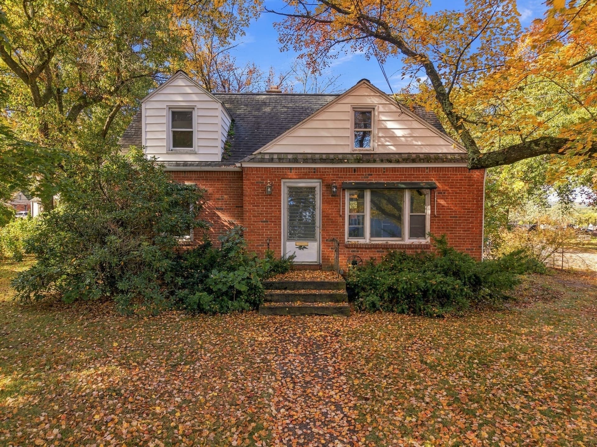 112 Pittroff Ave, South Hadley MA 01075