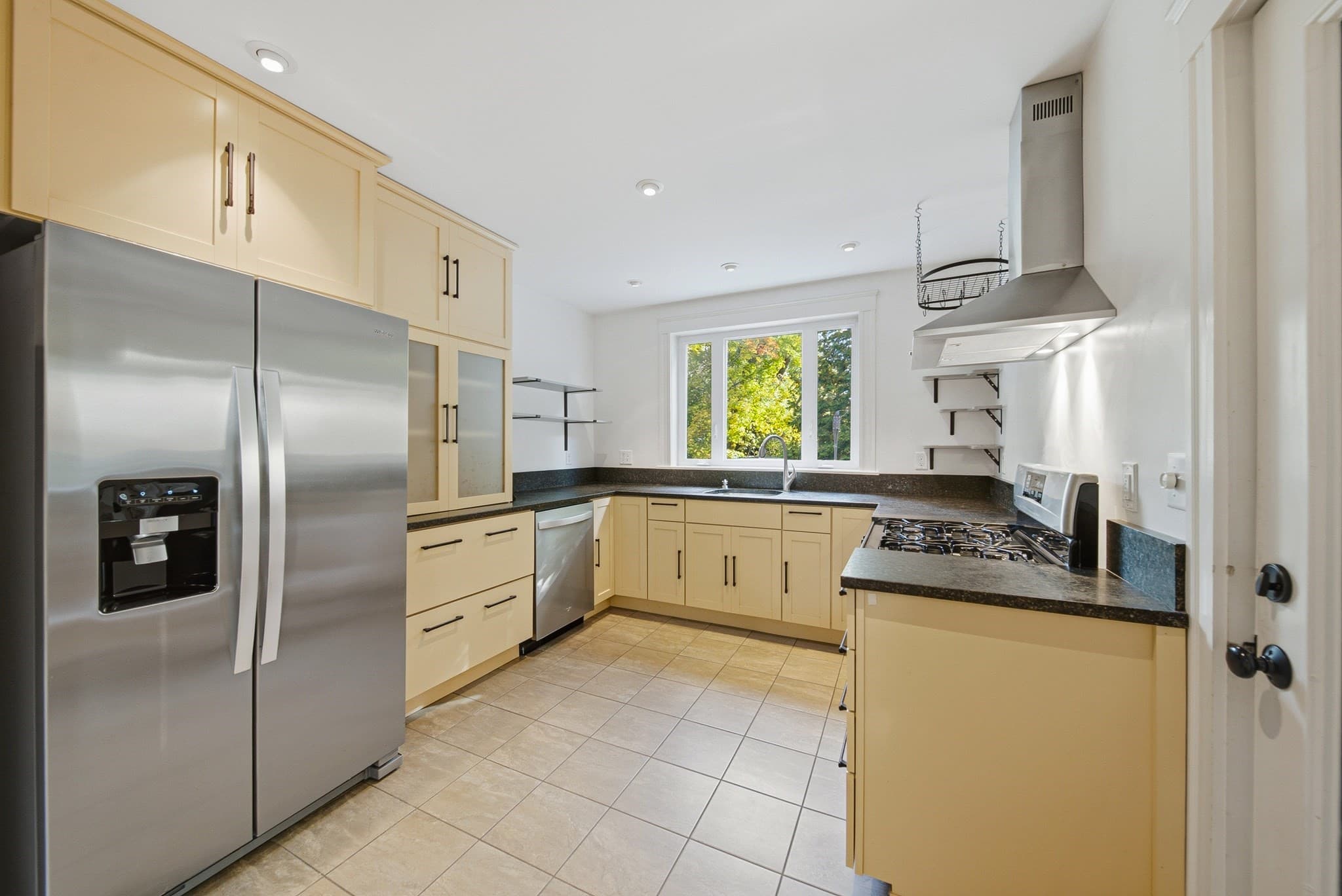 Condominium at 41 Prospect St # 41, Georgetown MA 01833, photo 7 of 37