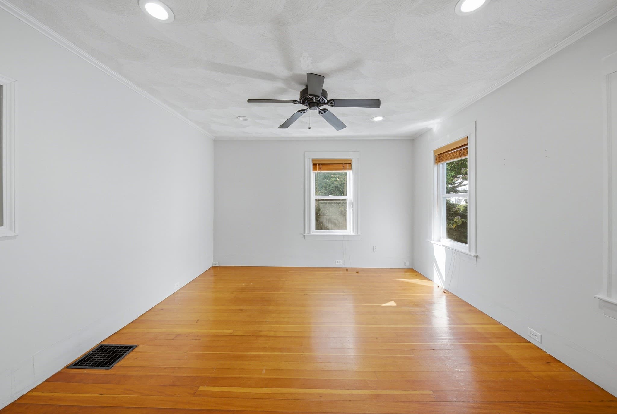 Condominium at 41 Prospect St # 41, Georgetown MA 01833, photo 11 of 37