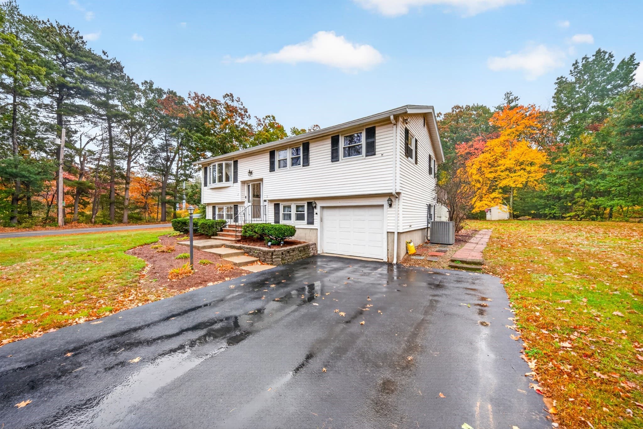 Single Family Residence at 2 Allard Way, Billerica MA 01821, Billerica, photo 2 of 37