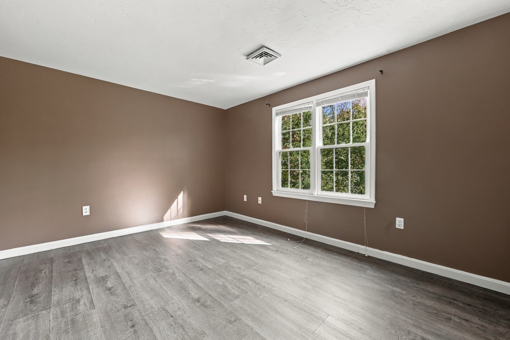 Single Family Residence at 26 Hooksett Circle, Medway MA 02053, photo 27 of 39