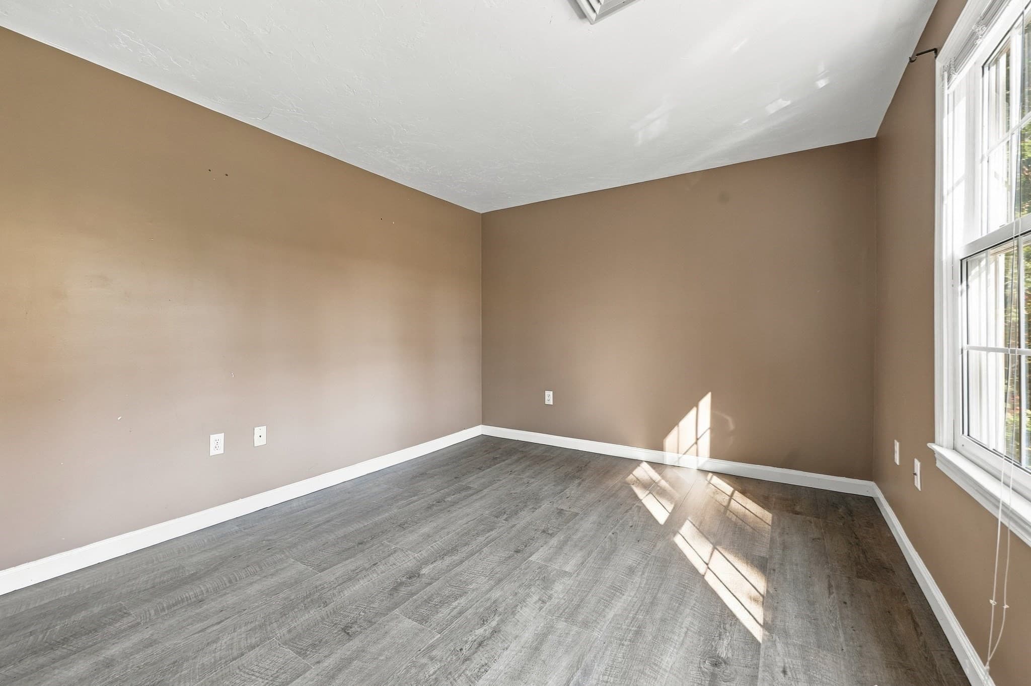 Single Family Residence at 26 Hooksett Circle, Medway MA 02053, photo 28 of 39