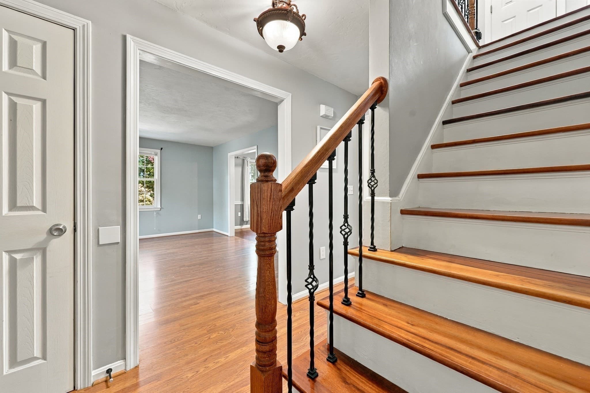 Single Family Residence at 26 Hooksett Circle, Medway MA 02053, photo 4 of 39
