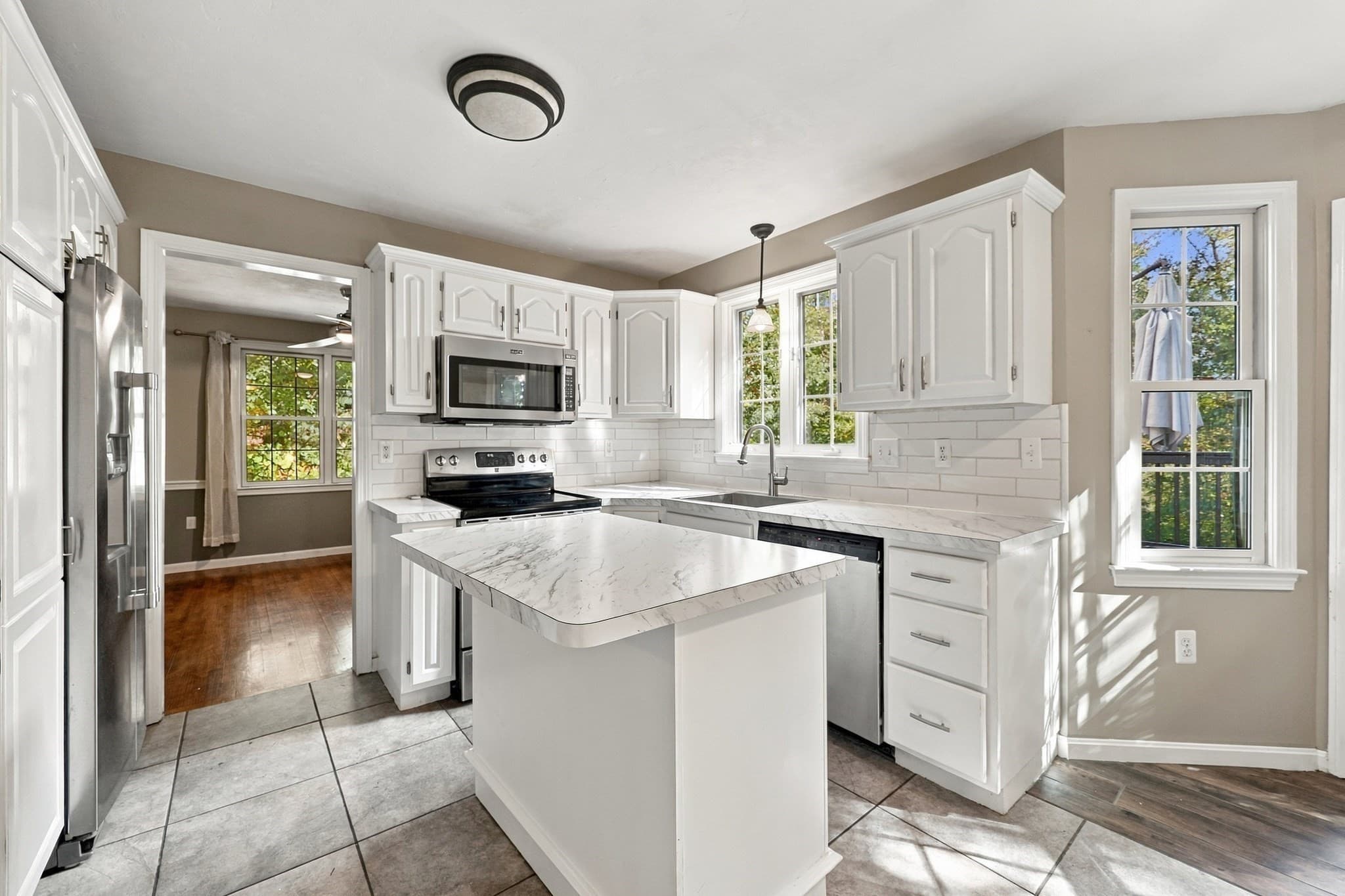 Single Family Residence at 26 Hooksett Circle, Medway MA 02053, photo 8 of 39