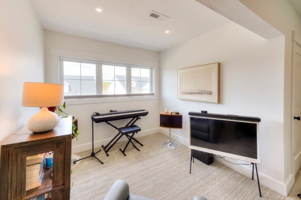 Condominium at 21 Salisbury Hill Boulevard # 0, Worcester MA 01609, photo 24 of 40