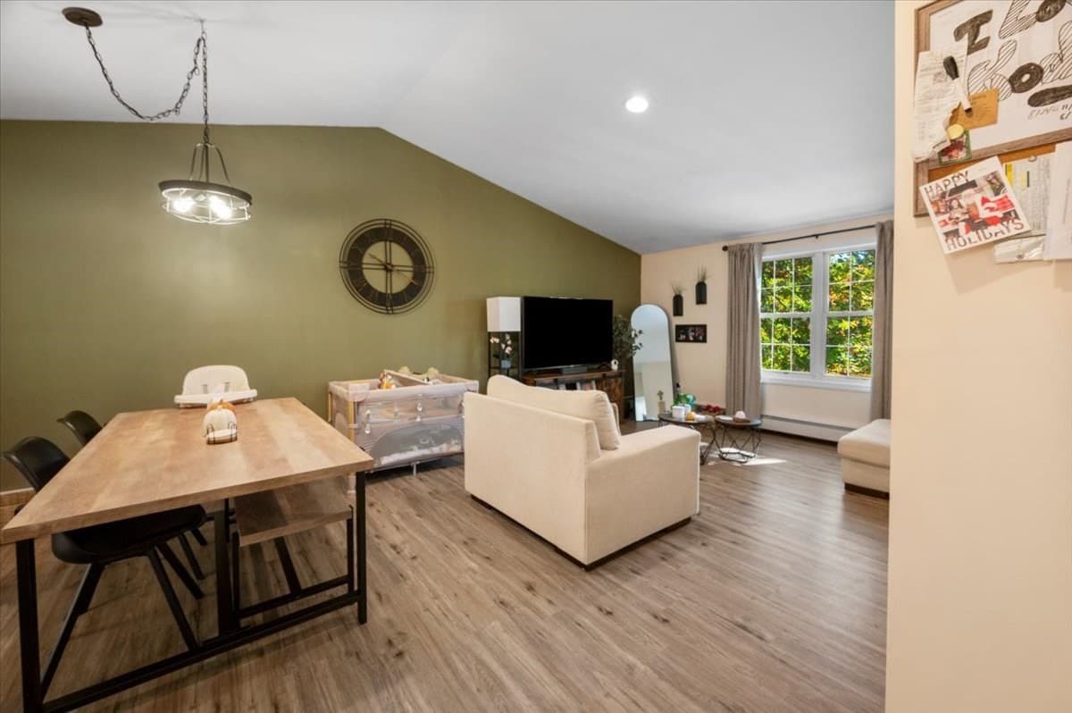 Single Family Residence at 424 Dennison Dr, Southbridge MA 01550, Southbridge, photo 14 of 41