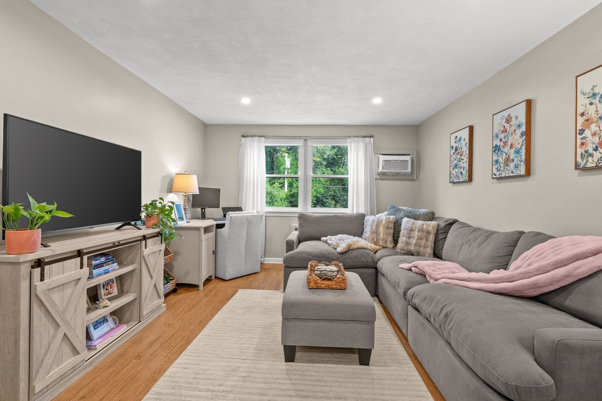 Condominium at 241 Main St # C8, Reading MA 01867, Reading, photo 2 of 28