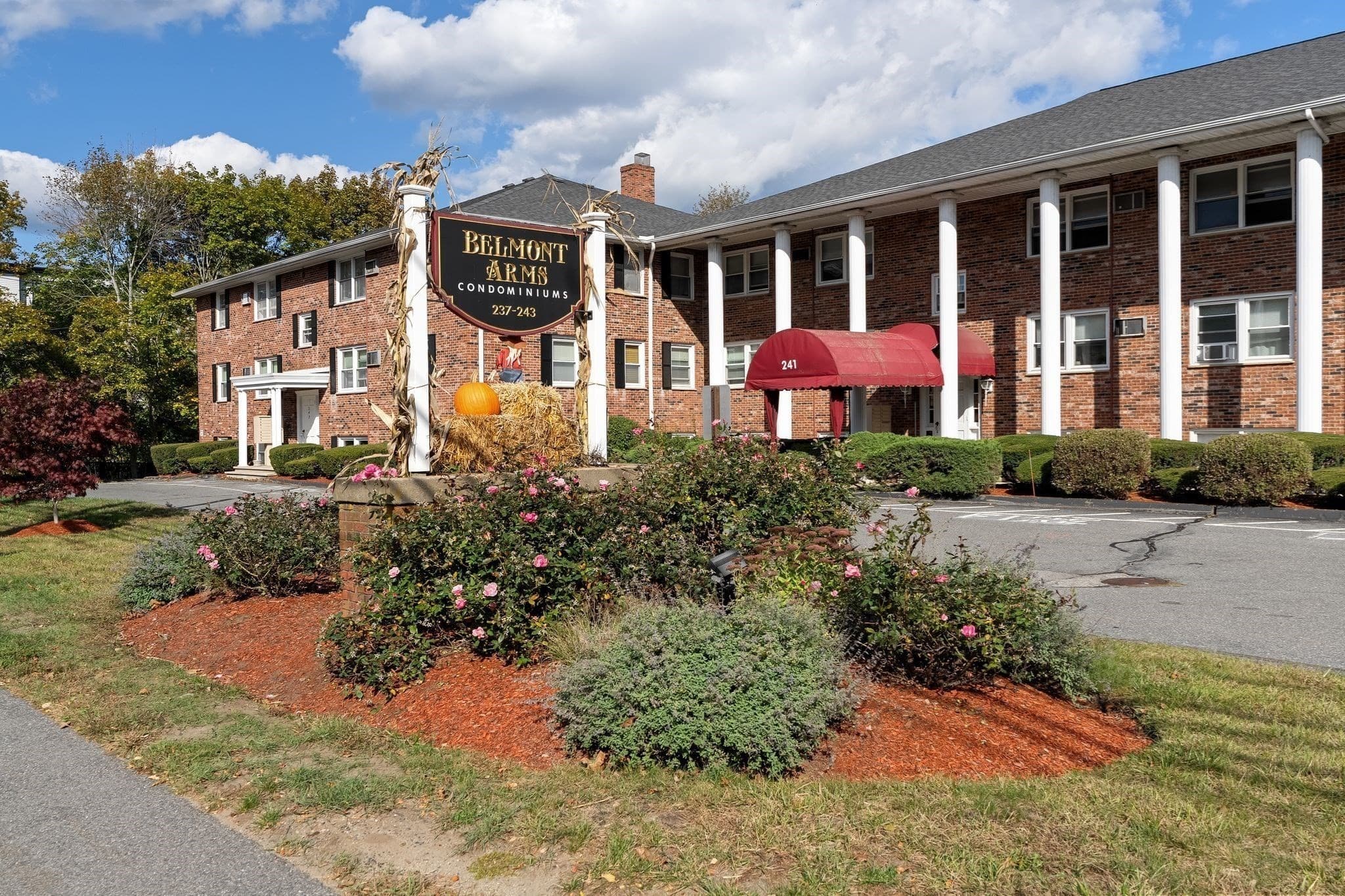 Condominium at 241 Main St # C8, Reading MA 01867, Reading, photo 25 of 28