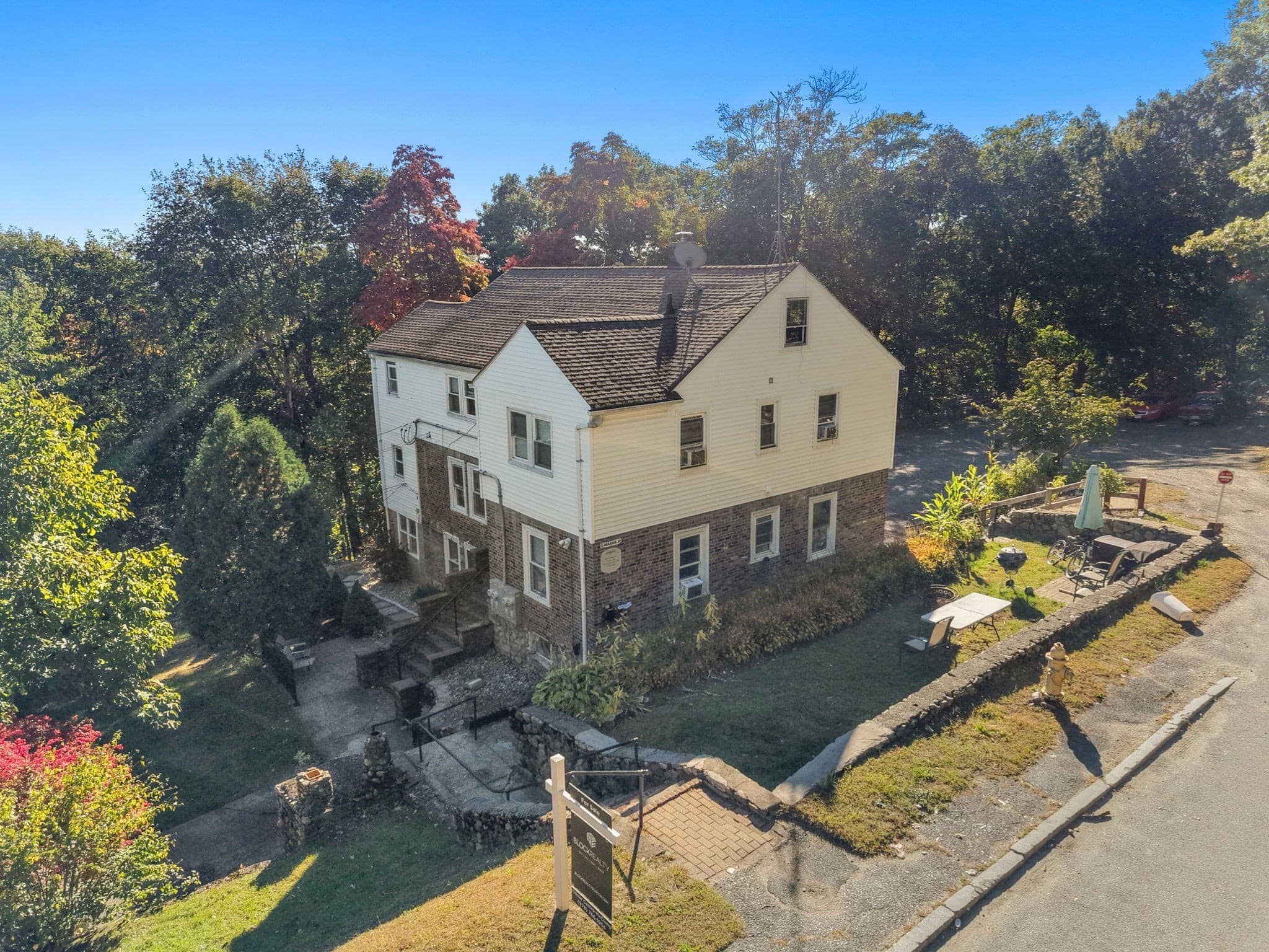 3 Family at 8-3 Chilmark, Worcester MA 01604, Worcester, photo 2 of 34