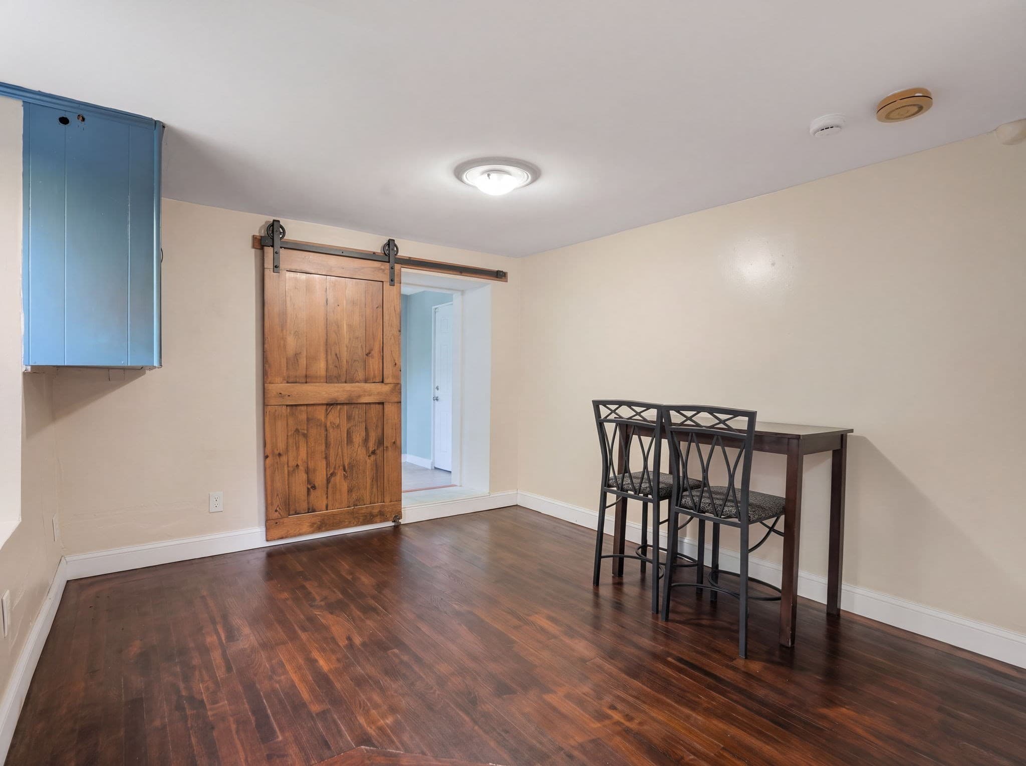 3 Family at 8-3 Chilmark, Worcester MA 01604, Worcester, photo 26 of 34